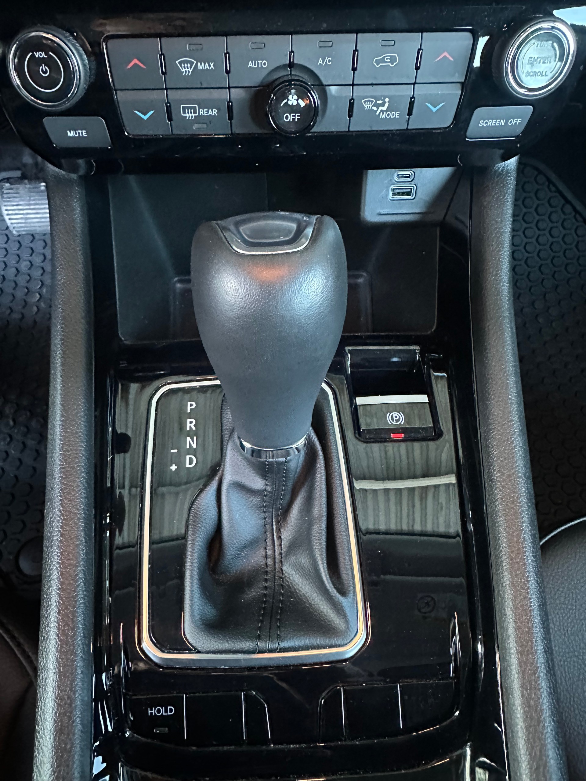 JEEP Compass 4x2 1.5 T MHEV Swiss Altitude-image-11