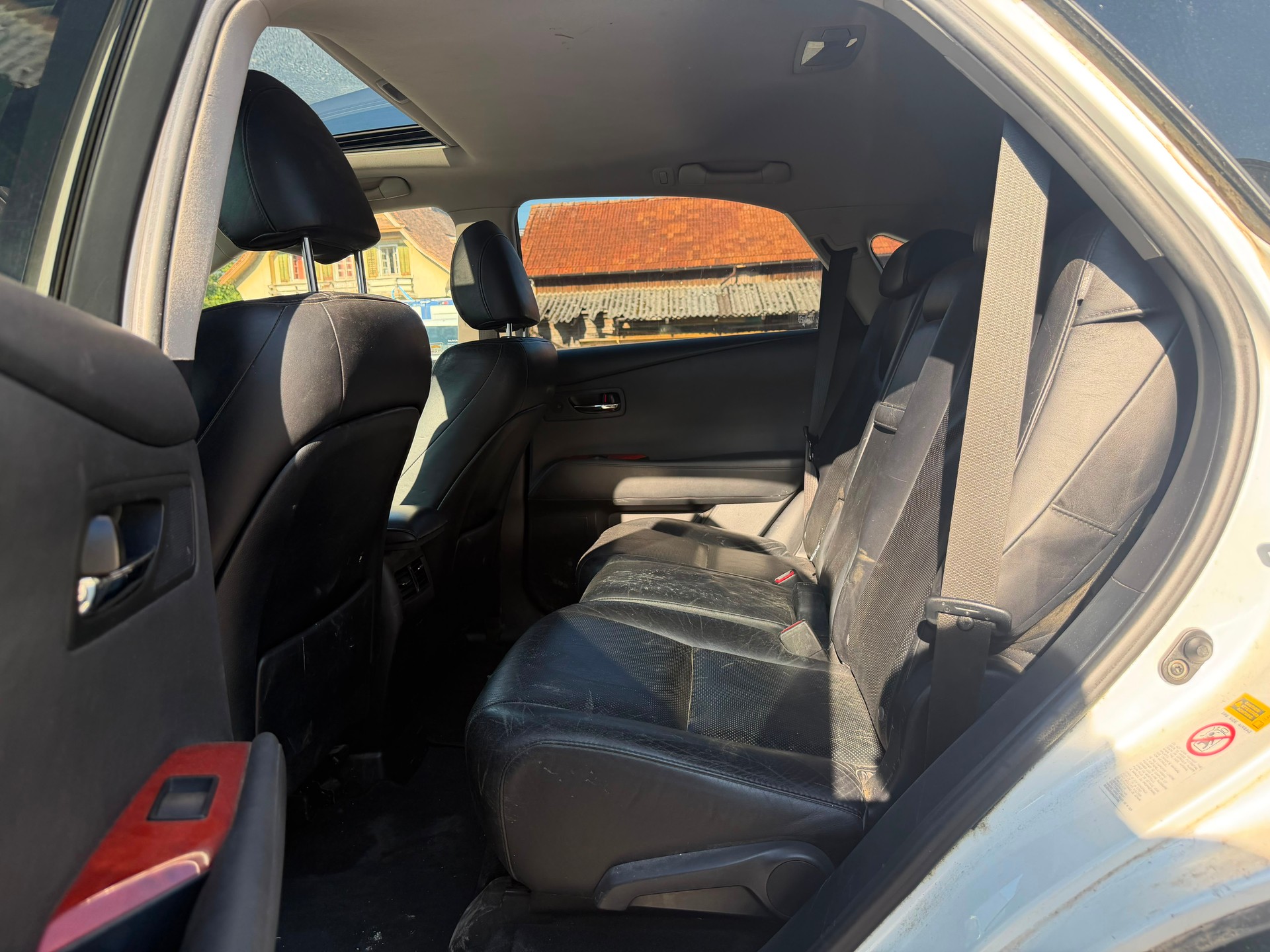 LEXUS 450 H-image-3