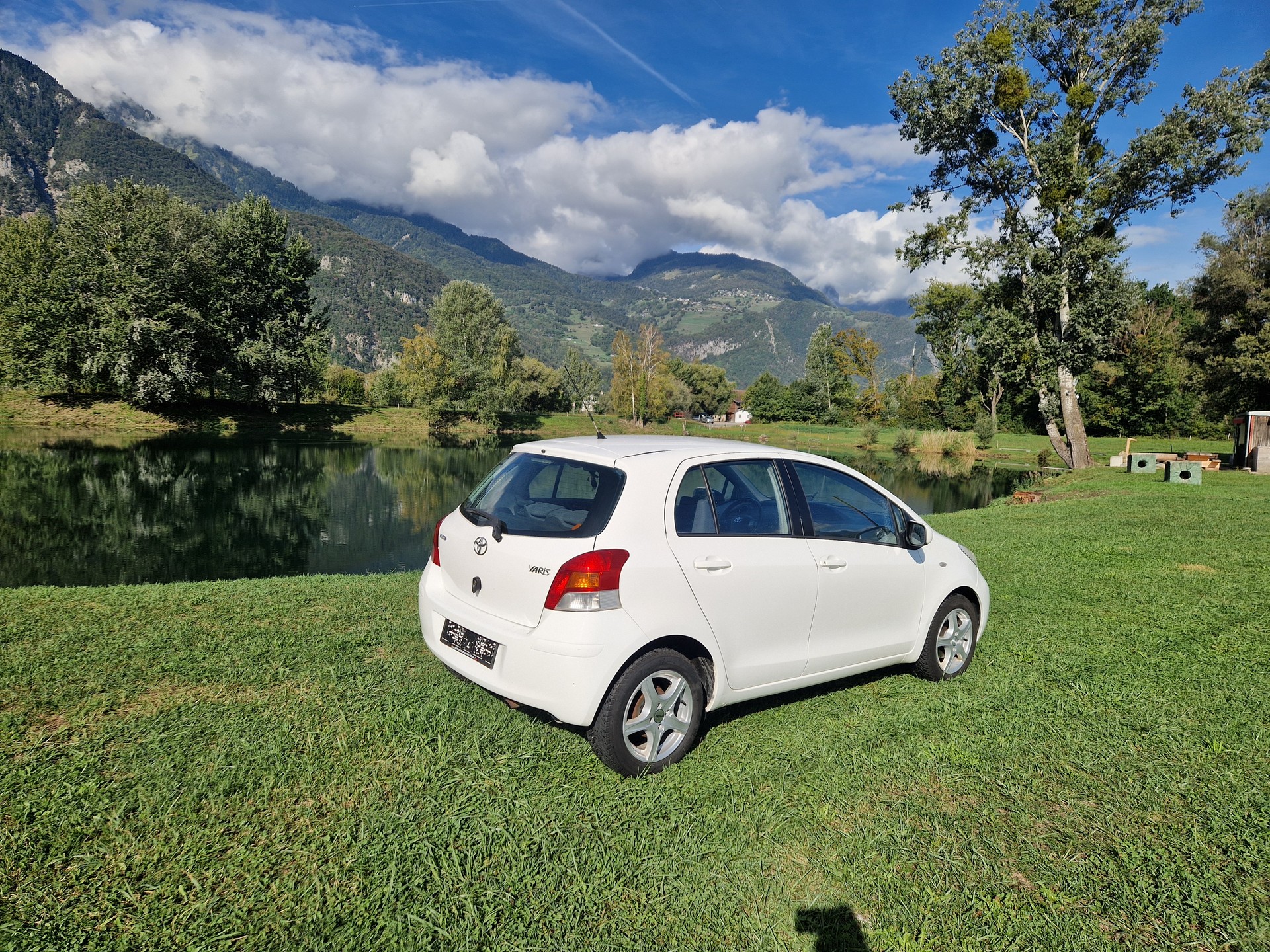 TOYOTA Yaris 1.33 Linea Sol-image-3