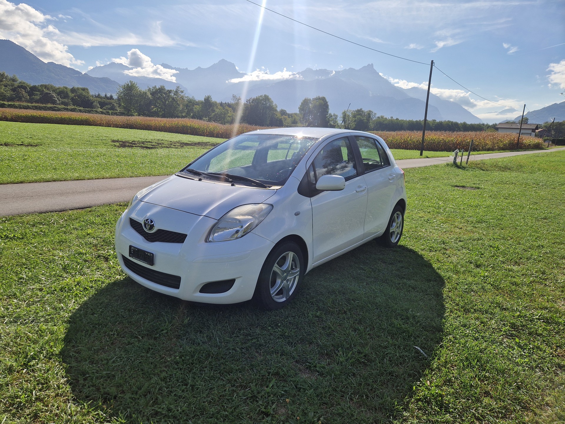 TOYOTA Yaris 1.33 Linea Sol-image-0