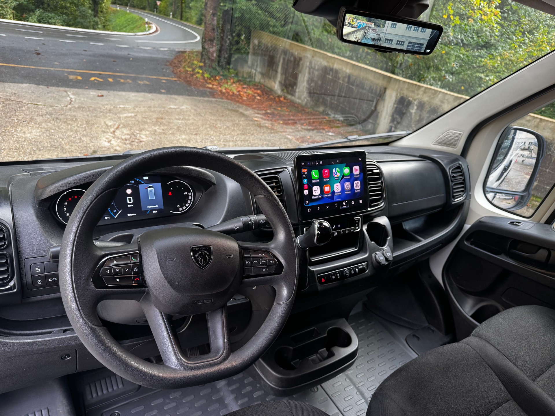 PEUGEOT L3H2 2.2 BlueHDi 140 Automatique-image-1