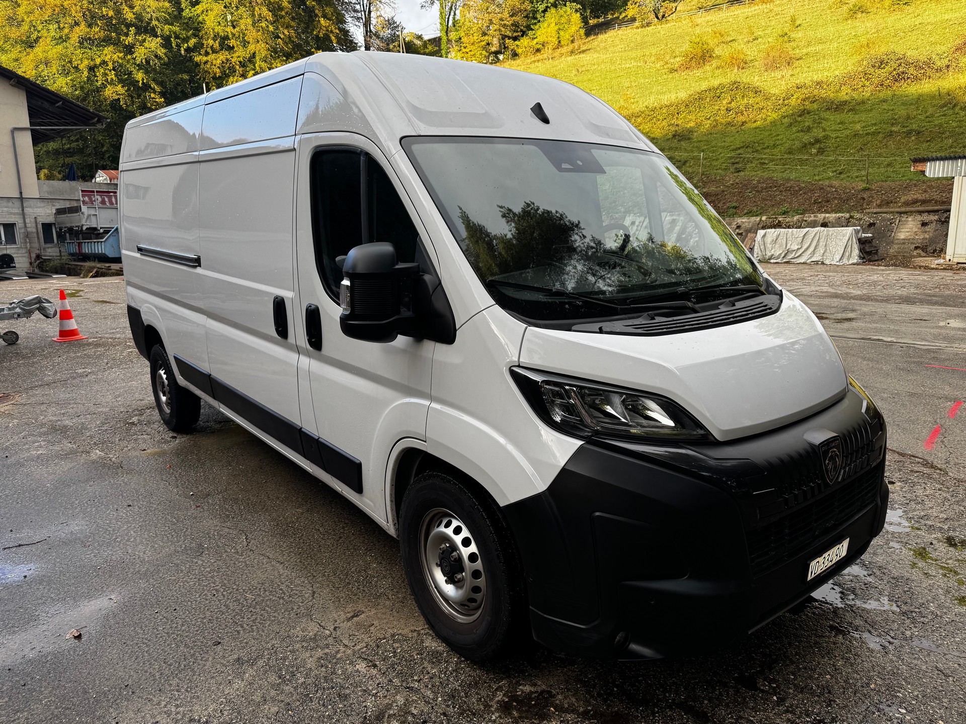 PEUGEOT L3H2 2.2 BlueHDi 140 Automatique-image-6