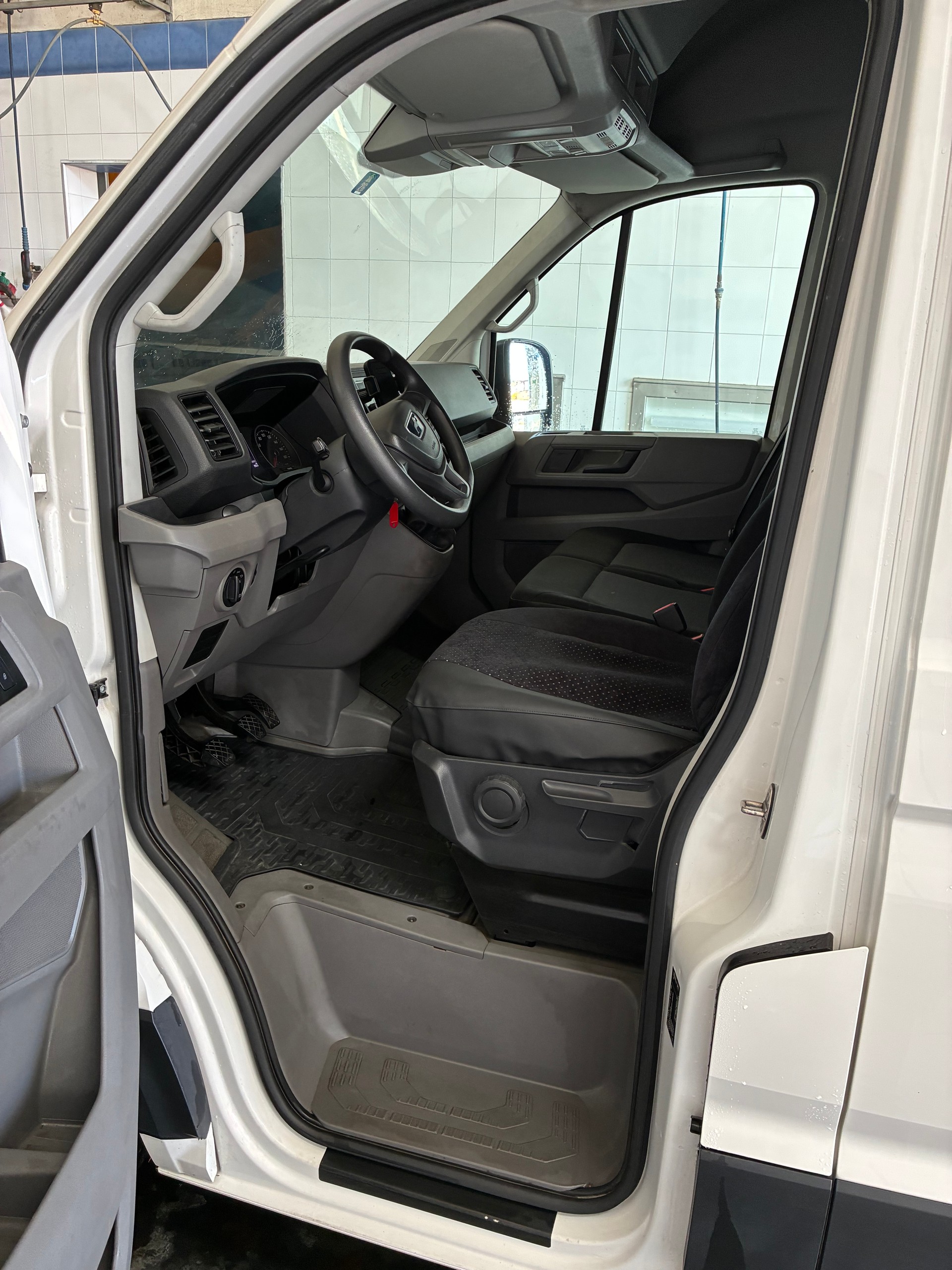 MAN 2.0 TDI 140-image-5