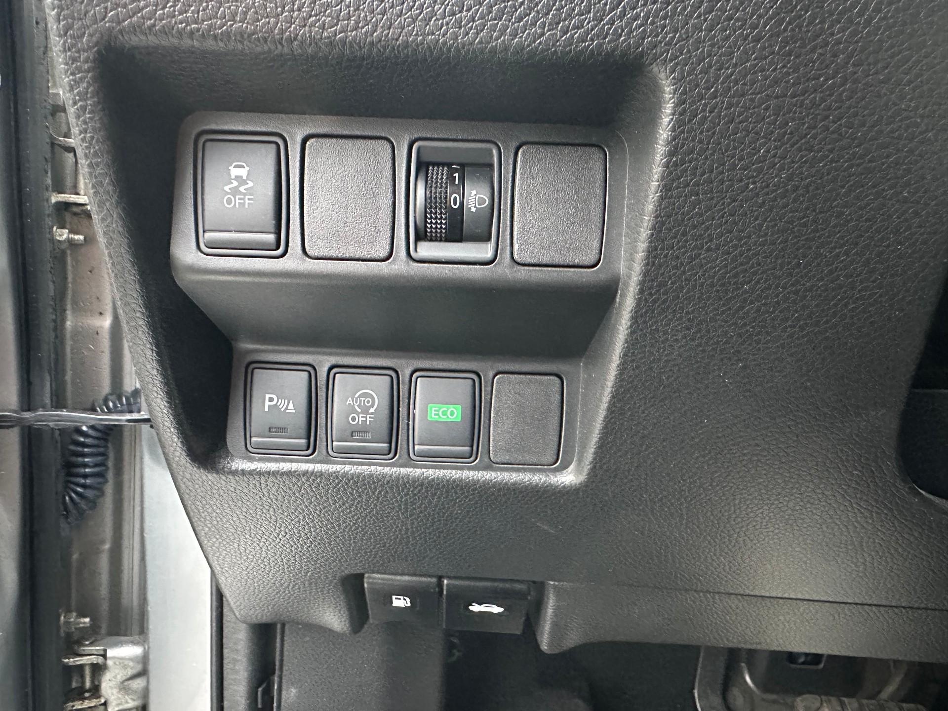 NISSAN Qashqai 1.6 dCi N-Connecta-image-11