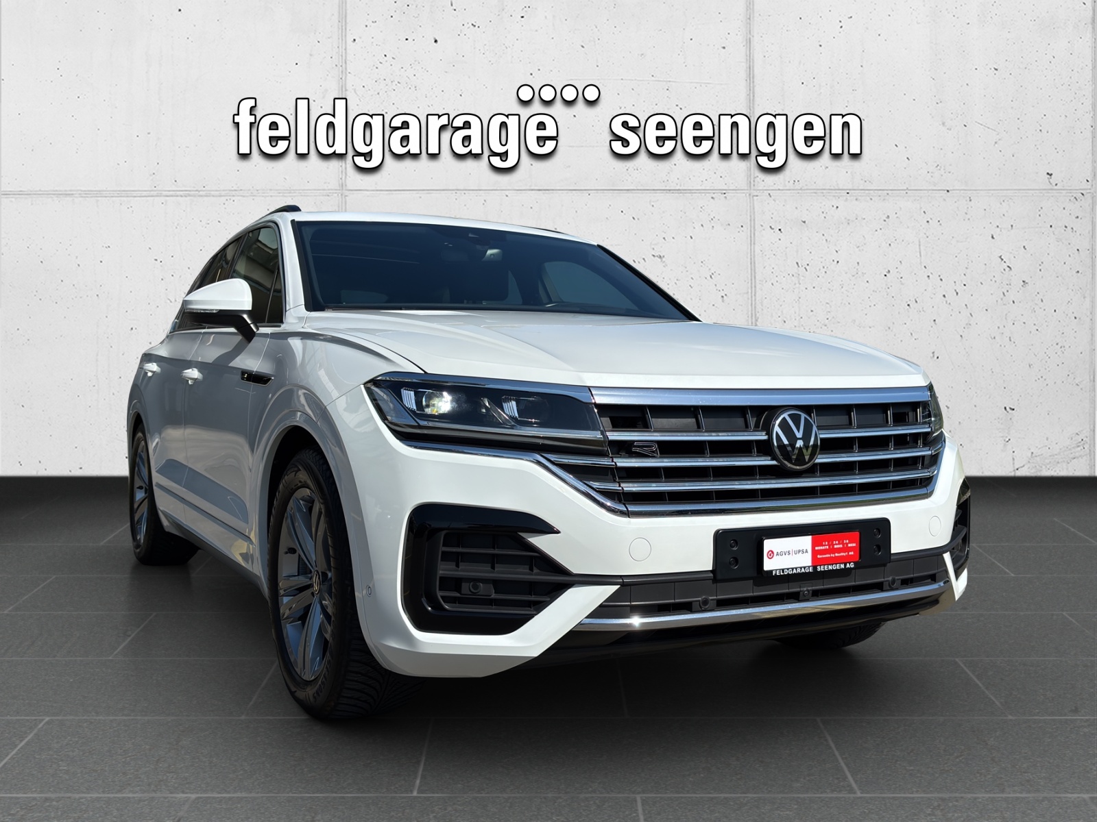 VW Touareg 3.0 TDI R Line Tiptronic mit fortl. Werksgarantie, AHK, Panorama-Ausstell-/Schiebedach, Standheizung-image-2