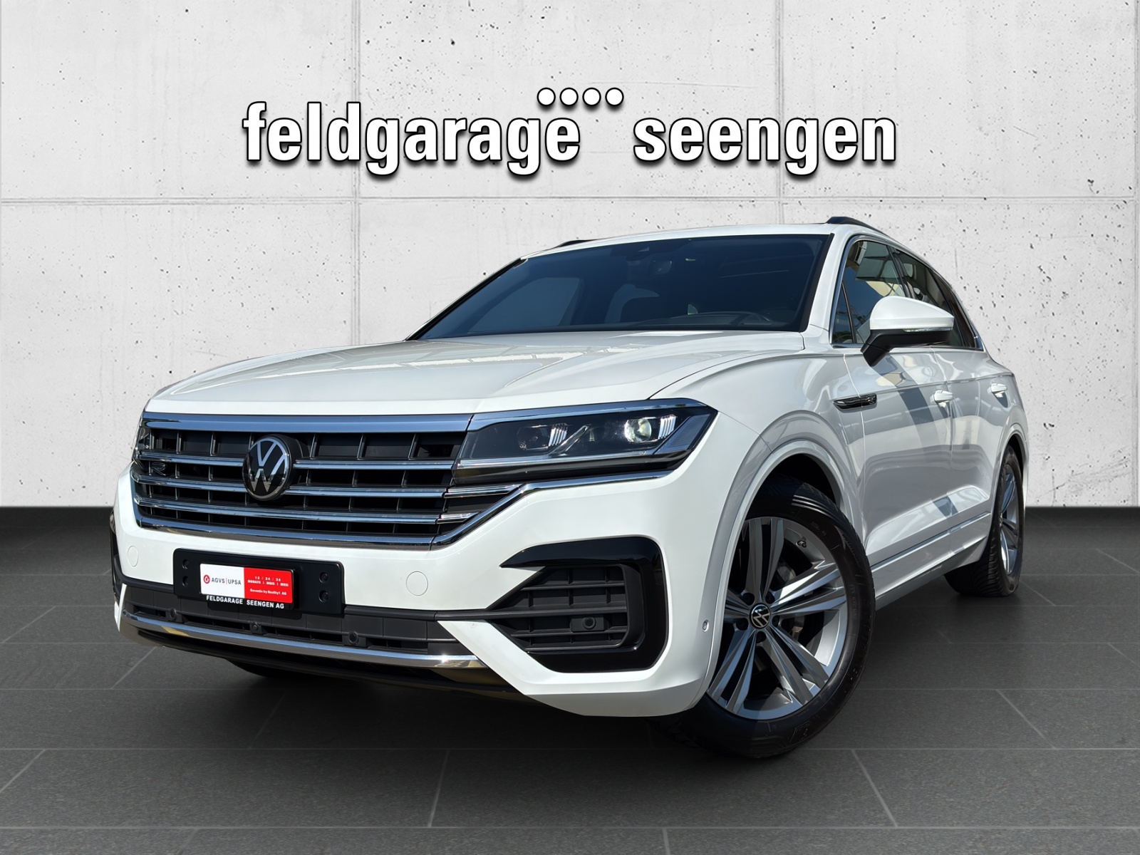 VW Touareg 3.0 TDI R Line Tiptronic mit fortl. Werksgarantie, AHK, Panorama-Ausstell-/Schiebedach, Standheizung-image-0