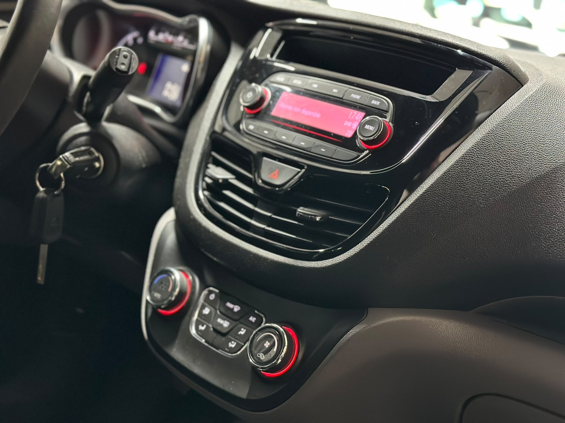 OPEL Karl 1.0 EcoFLEX Cosmo-image-13