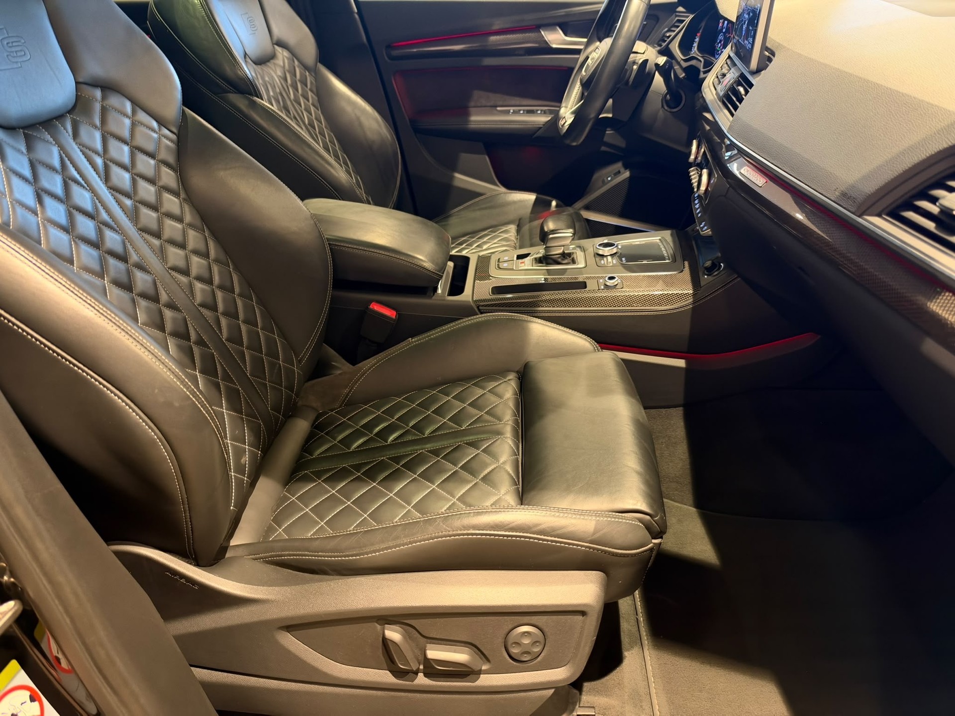 AUDI SQ5 3.0 V6 TFSI quattro T-Tronic-image-13