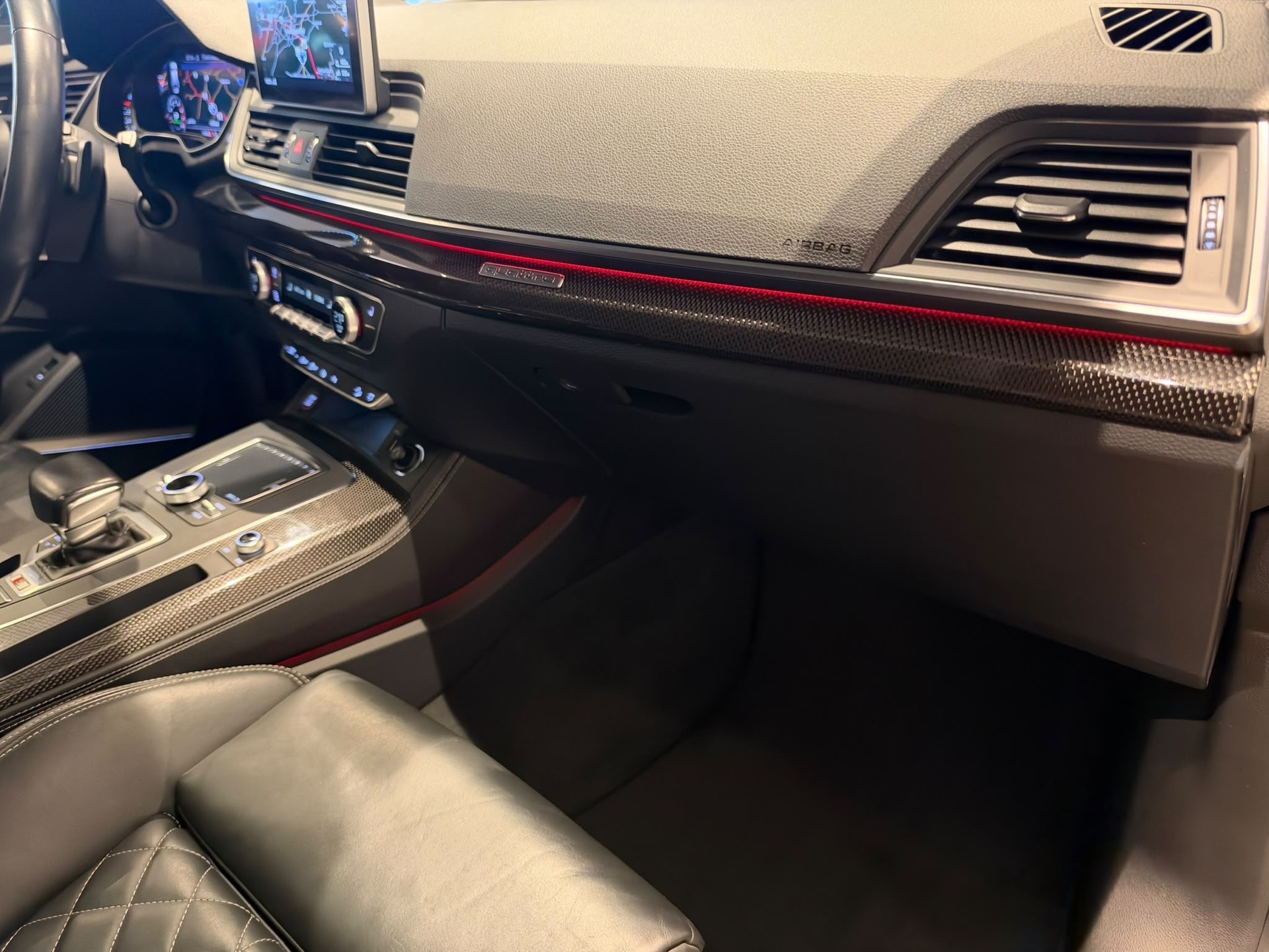 AUDI SQ5 3.0 V6 TFSI quattro T-Tronic-image-12