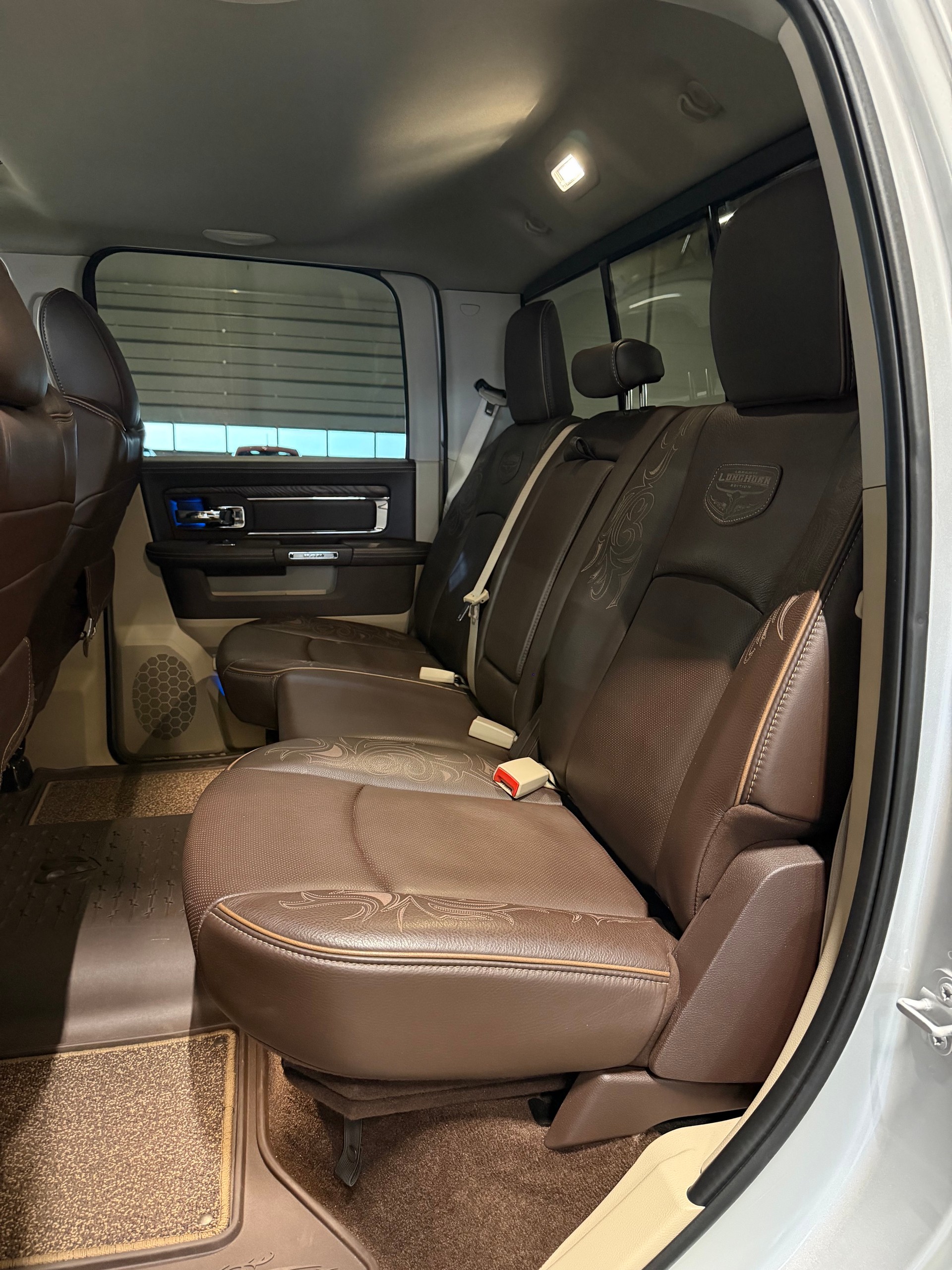 DODGE Ram CrewCab 1500 5.7HEMI *Longhorn*-image-16