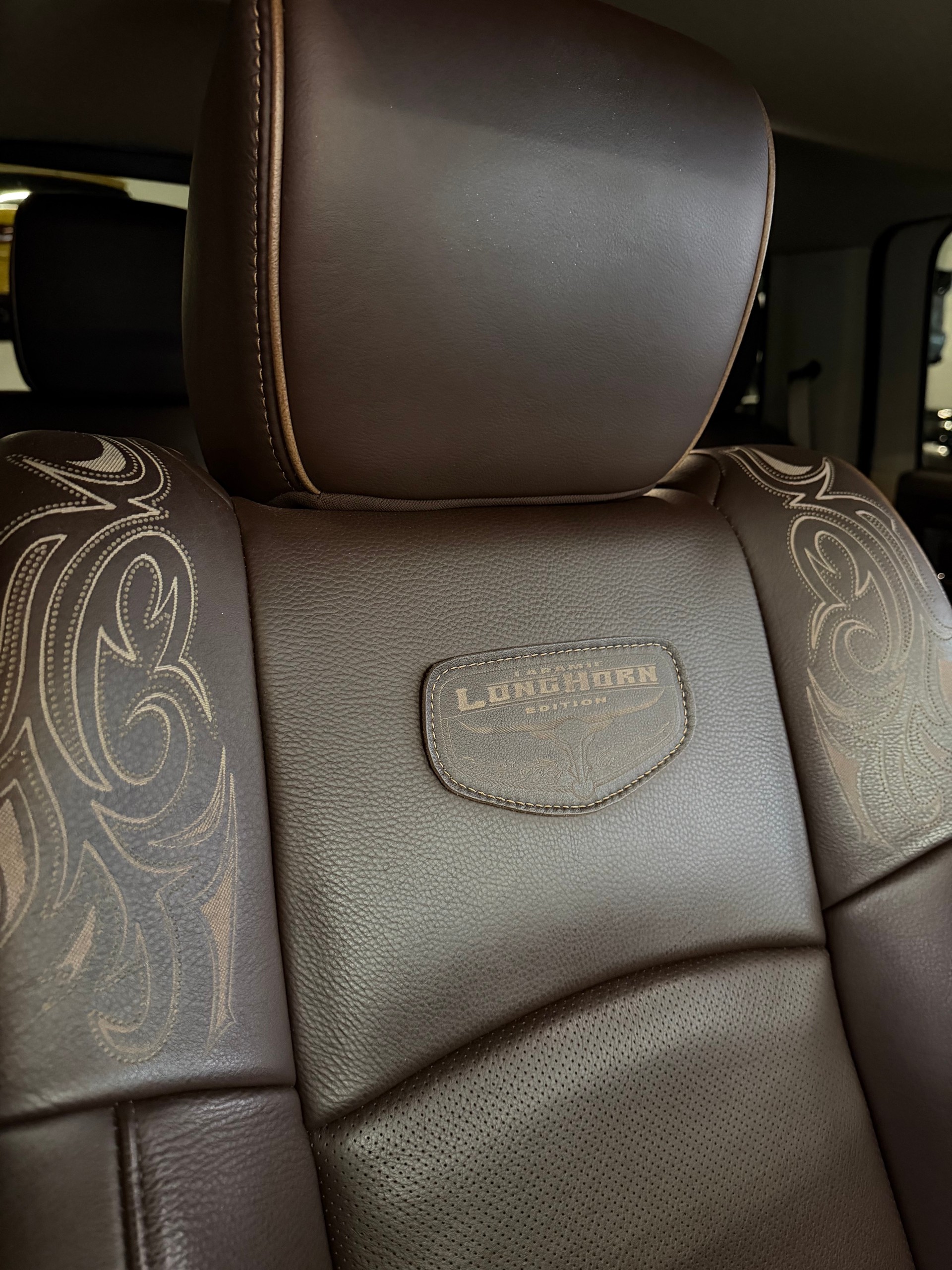 DODGE Ram CrewCab 1500 5.7HEMI *Longhorn*-image-18