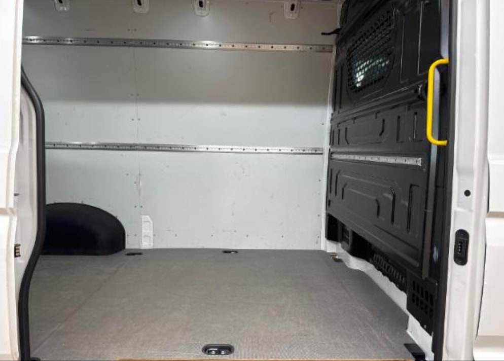 VW Crafter 35 2.0 TDI L3 Hochdach Automat mit Klima-image-6