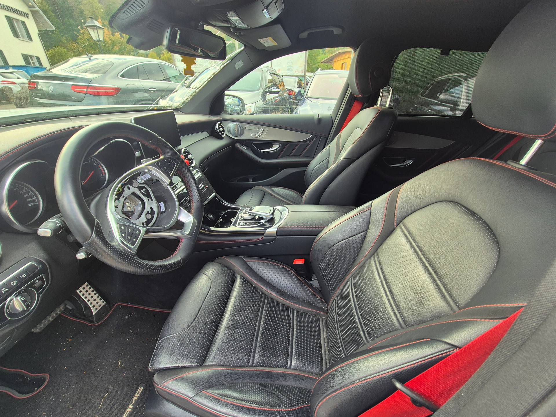 MERCEDES-BENZ GLC 43 AMG 4Matic 9G-Tronic-image-10