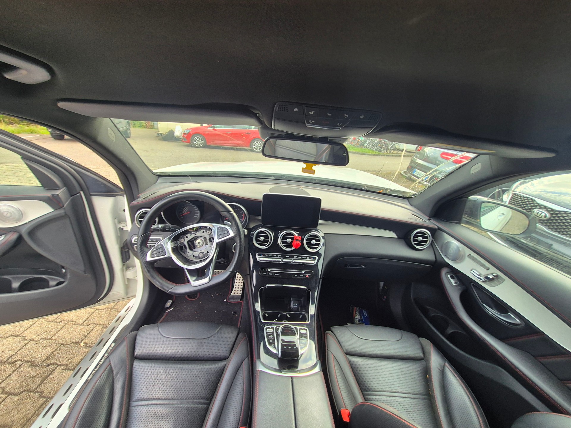 MERCEDES-BENZ GLC 43 AMG 4Matic 9G-Tronic-image-12