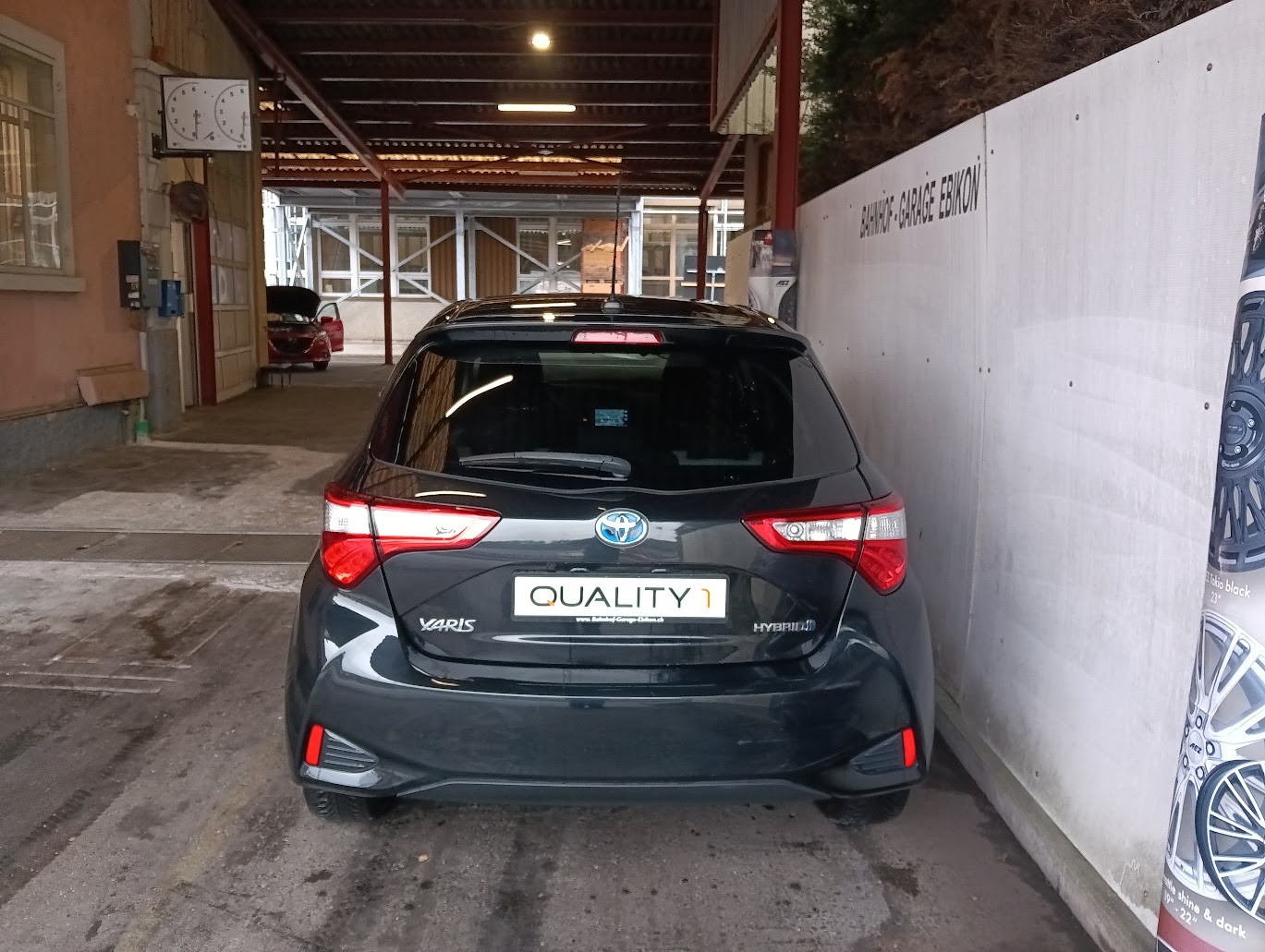 TOYOTA Yaris 1.5 VVT-i Hybrid Trend e-CVT-image-5