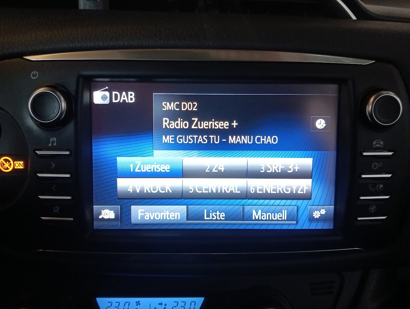 TOYOTA Yaris 1.5 VVT-i Hybrid Trend e-CVT-image-14