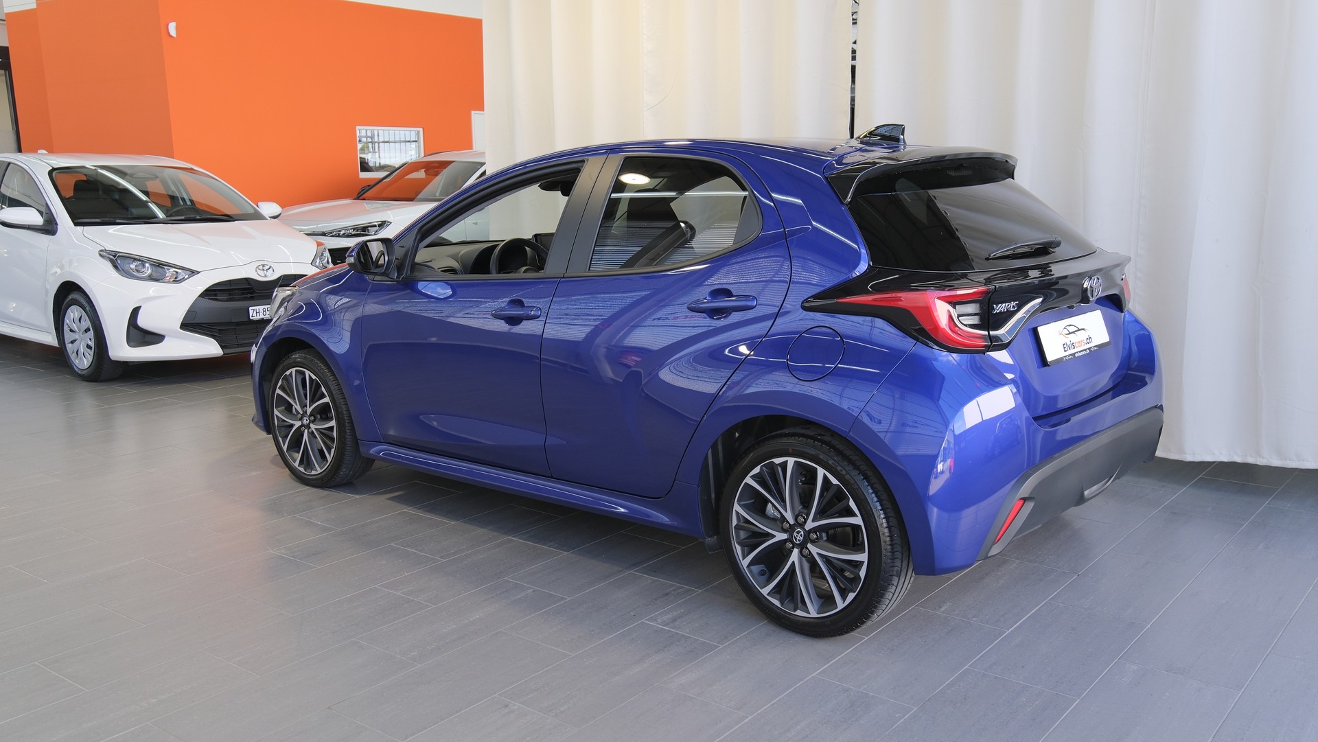 TOYOTA Yaris 1.5 Trend e-CVT-image-8