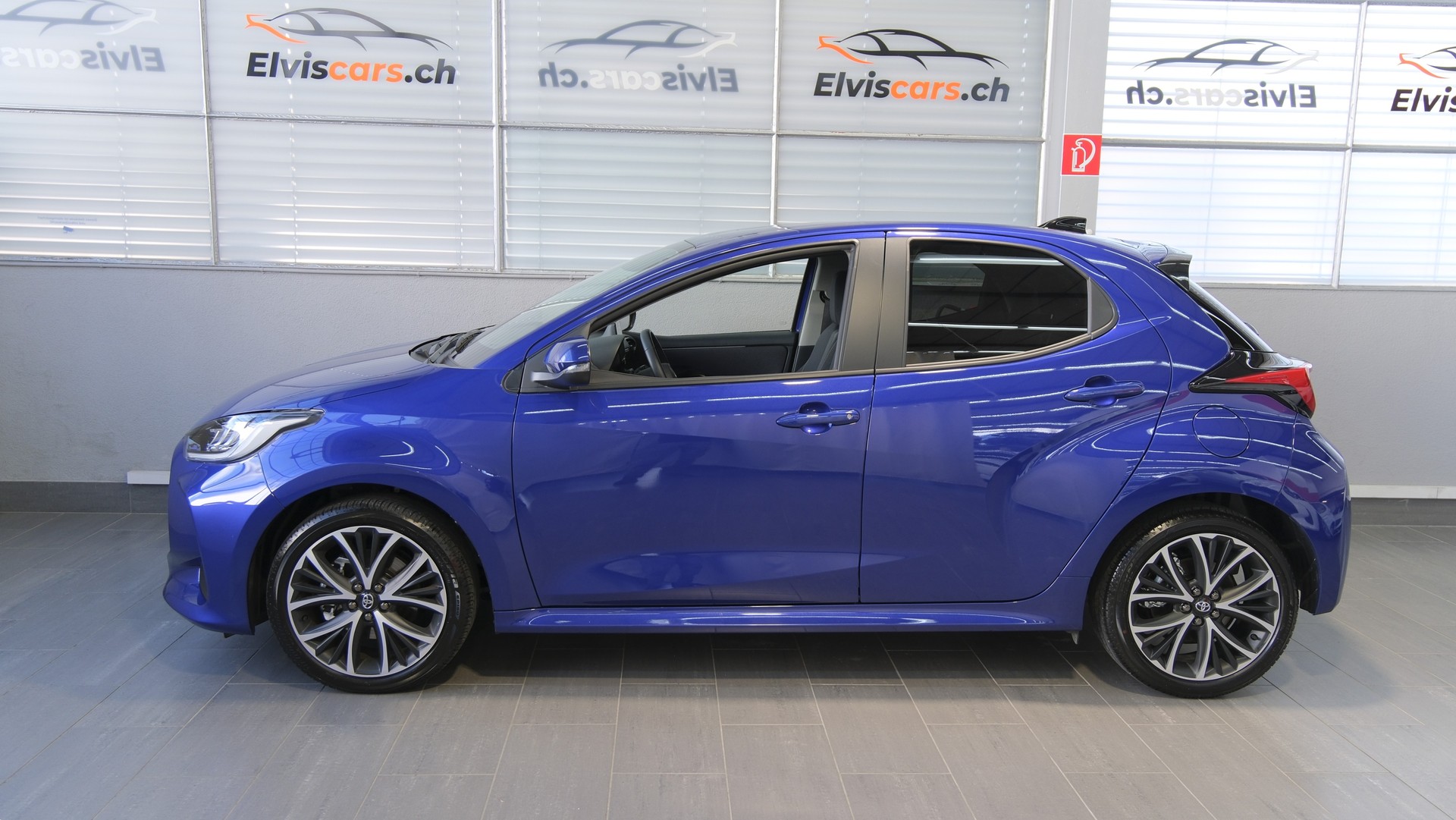 TOYOTA Yaris 1.5 Trend e-CVT-image-7