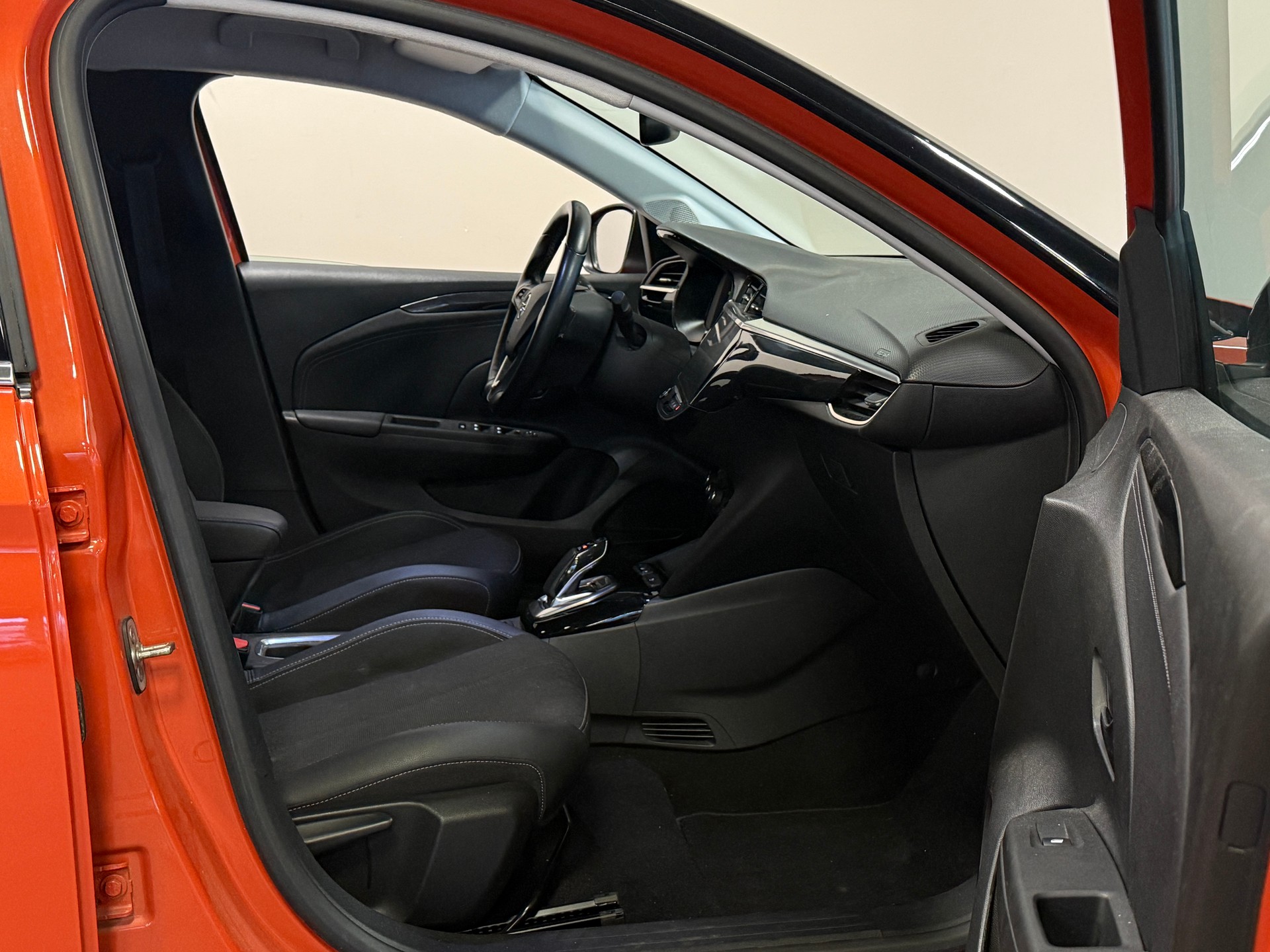 OPEL Corsa e-Elegance-image-10