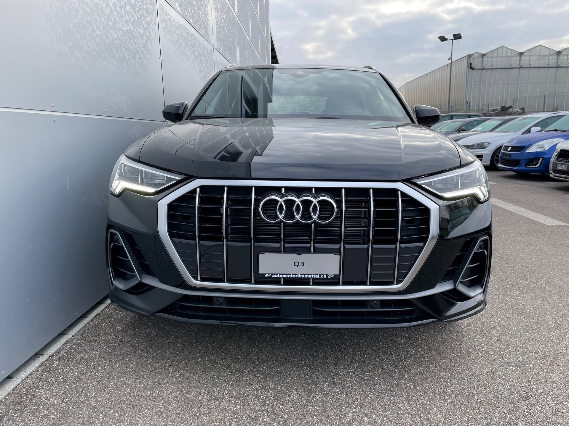 AUDI Q3 35 TFSI S line Attraction S-tronic-image-3