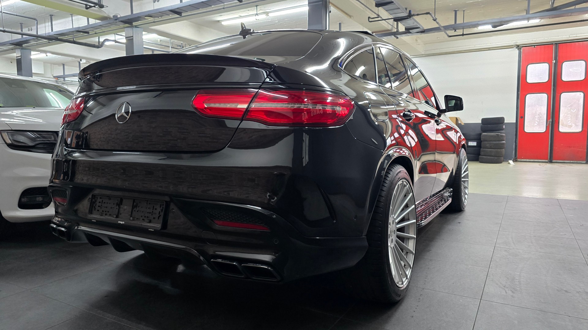 MERCEDES-BENZ GLE Coupé 63 S AMG 4Matic Speedshift-image-10