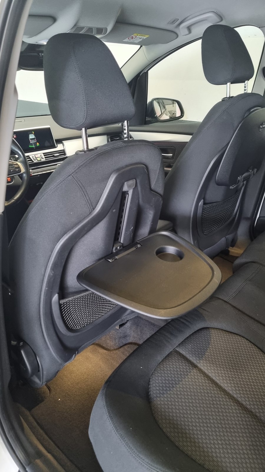 BMW 218d Gran Tourer Steptronic-image-4