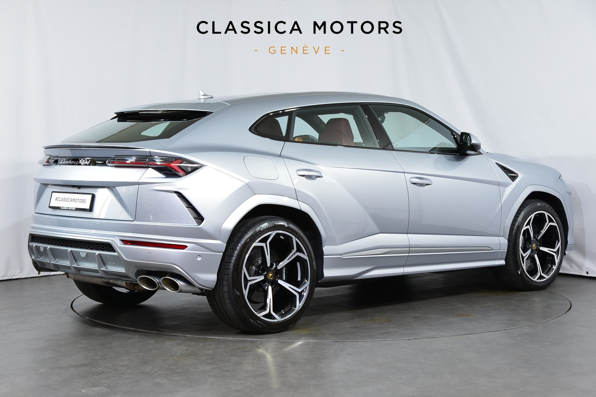 LAMBORGHINI Urus E-Gear-image-3