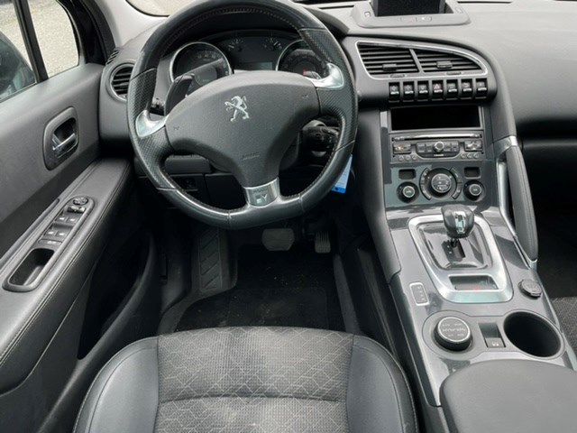 PEUGEOT 3008 HYbrid4 2.0 HDI ETG6-image-5