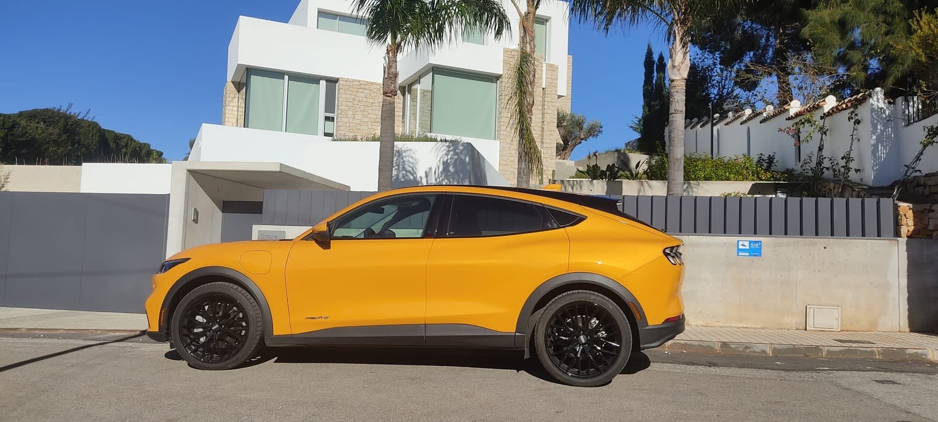 FORD Mustang MACH-E RWD 75 kWh-image-0