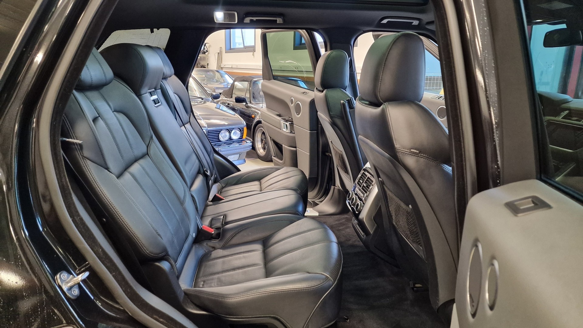 LAND ROVER Range Rover Sport 4.4 SDV8 HSE Dynamic Automatic-image-18