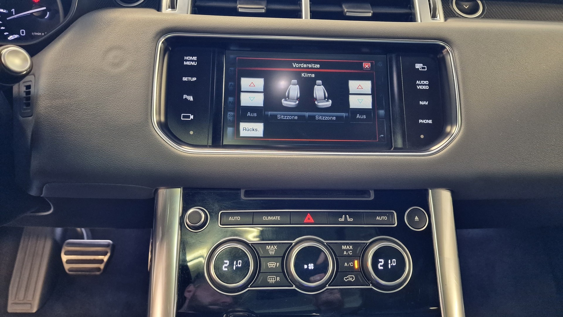 LAND ROVER Range Rover Sport 4.4 SDV8 HSE Dynamic Automatic-image-21