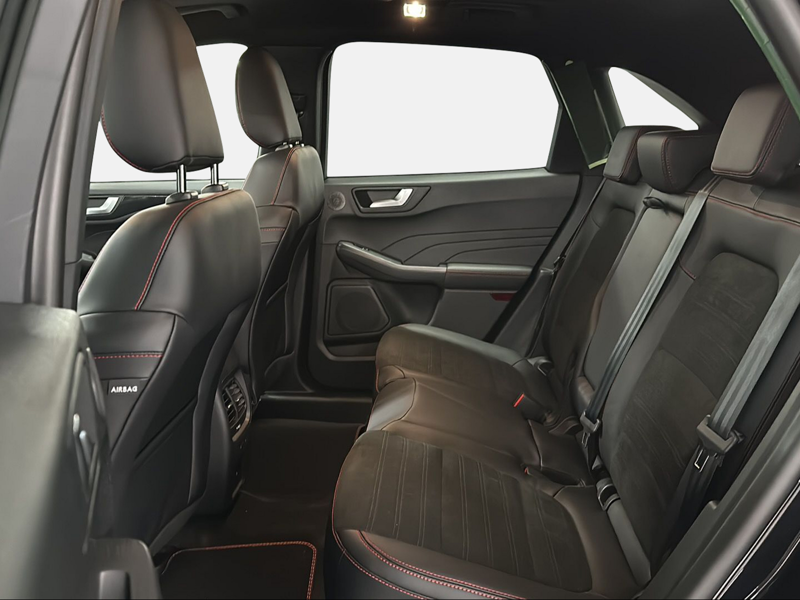 FORD Kuga 2.5 Plug-in Hybrid ST-Line X-image-12