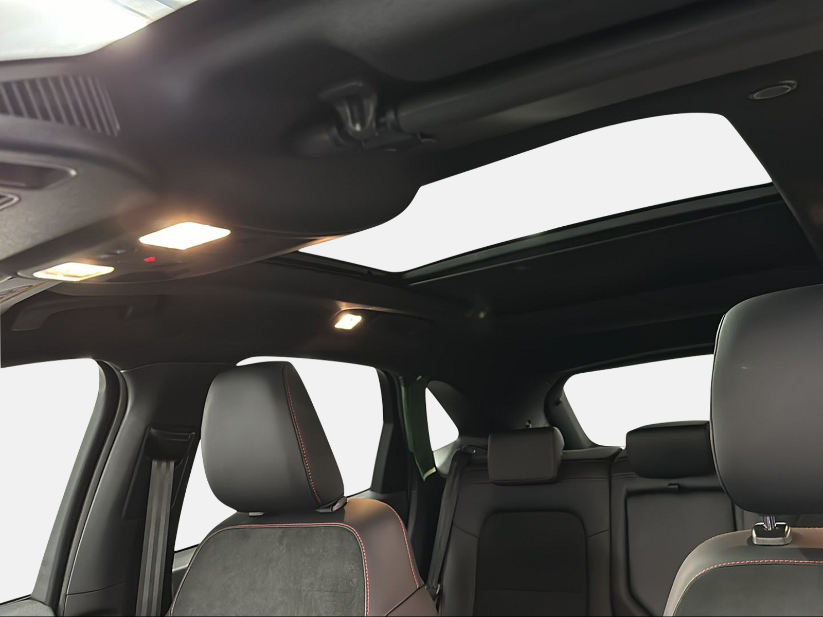 FORD Kuga 2.5 Plug-in Hybrid ST-Line X-image-14