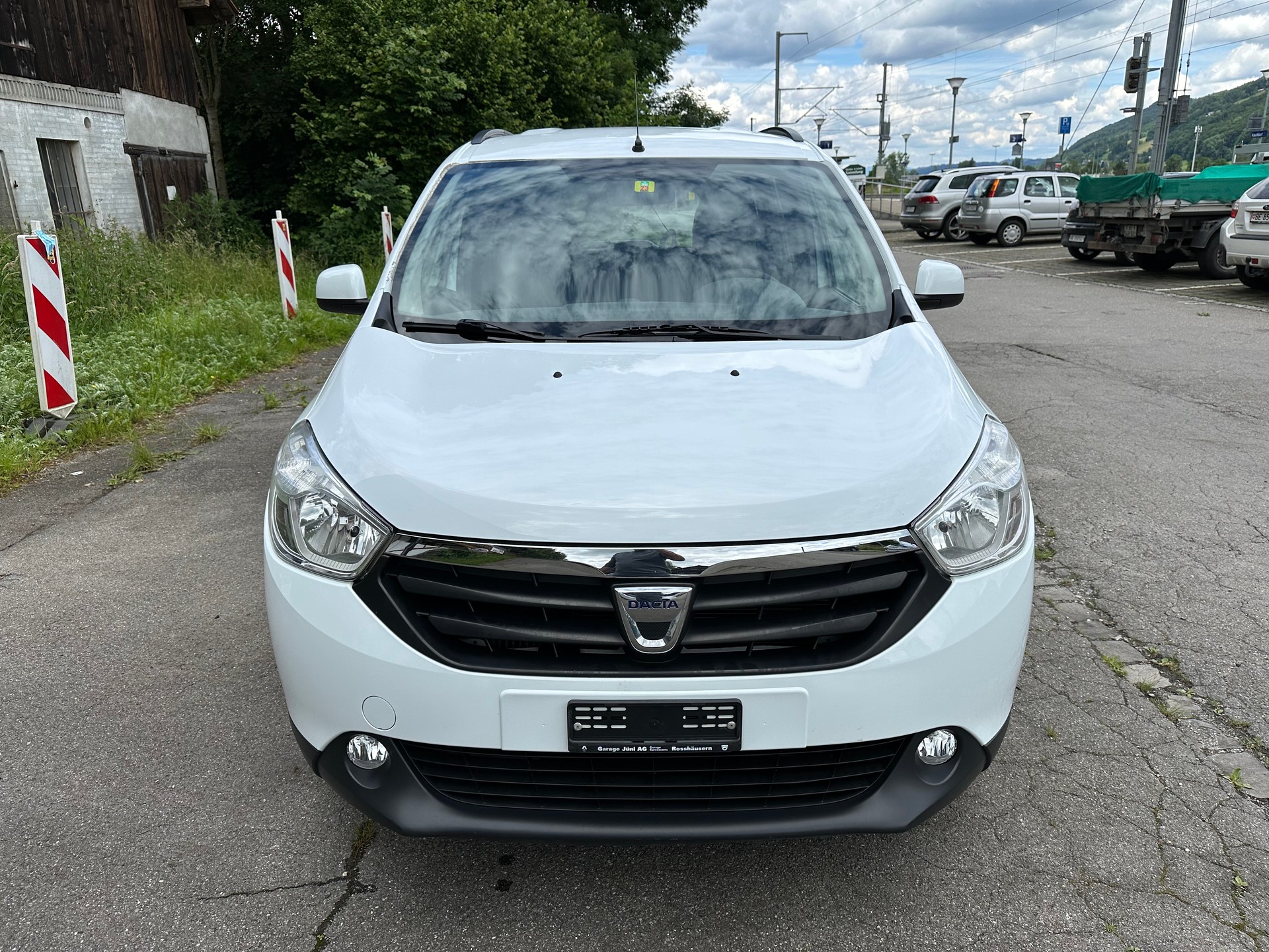 DACIA Lodgy 1.2 Turbo Lauréate 5PL FIXPREIS-image-1