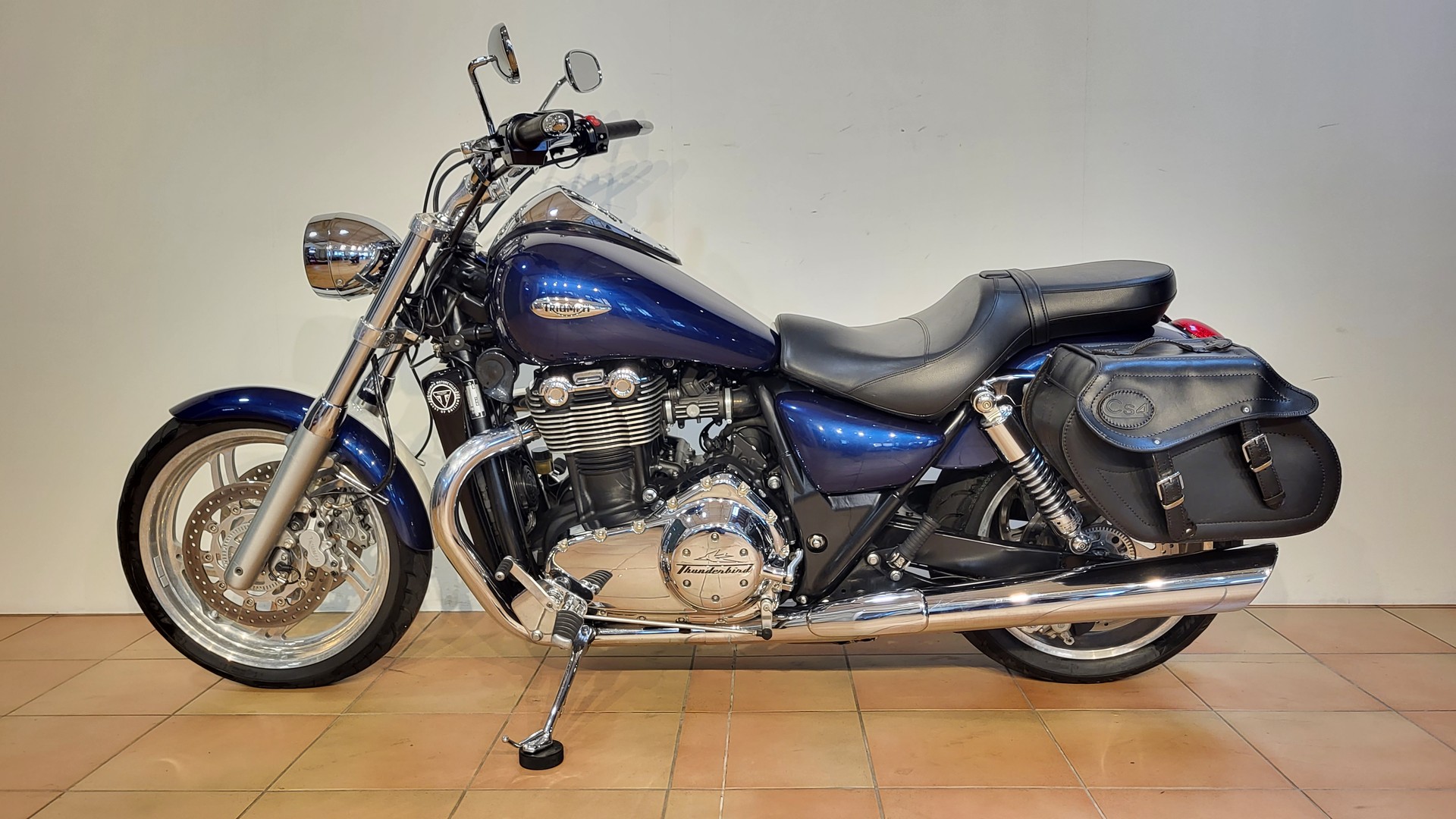 TRIUMPH Thunderbird 1600 ABS-showroom-element-1