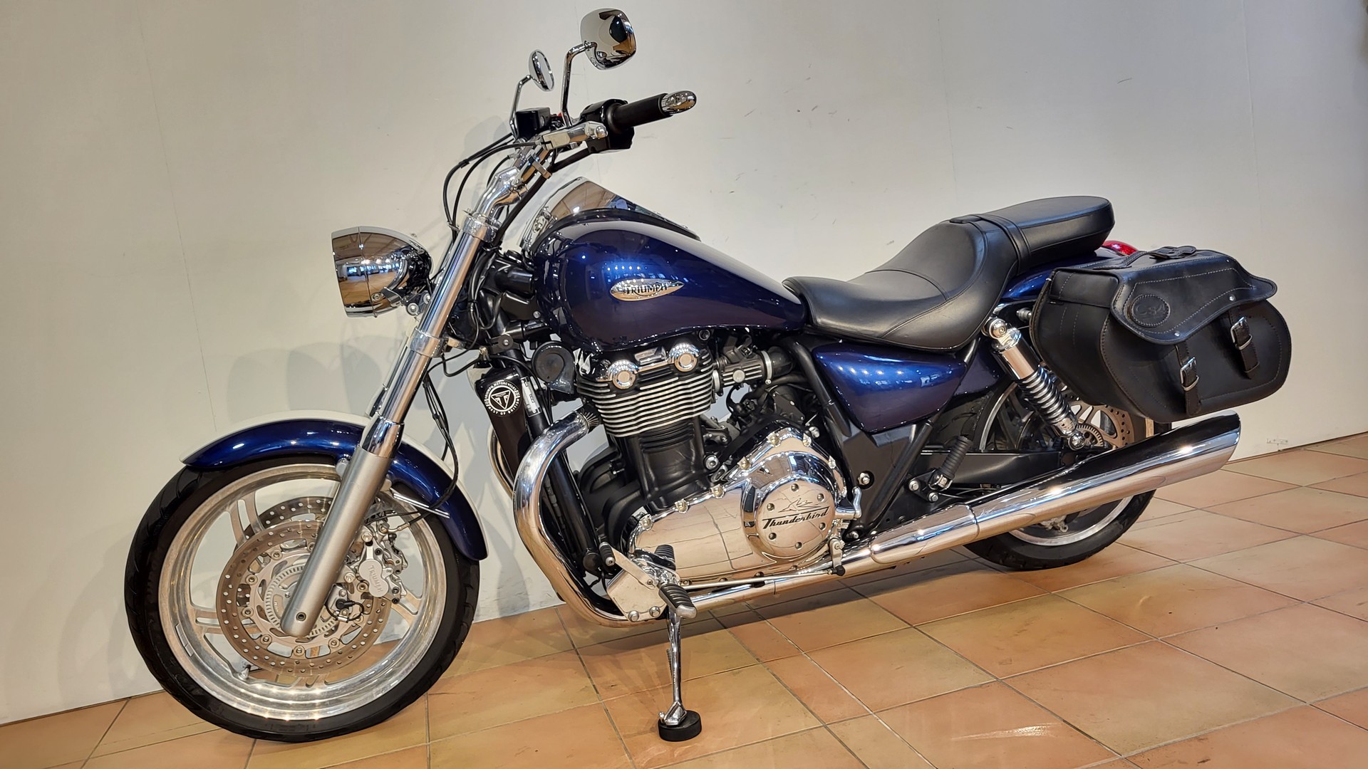 TRIUMPH Thunderbird 1600 ABS-showroom-element-3