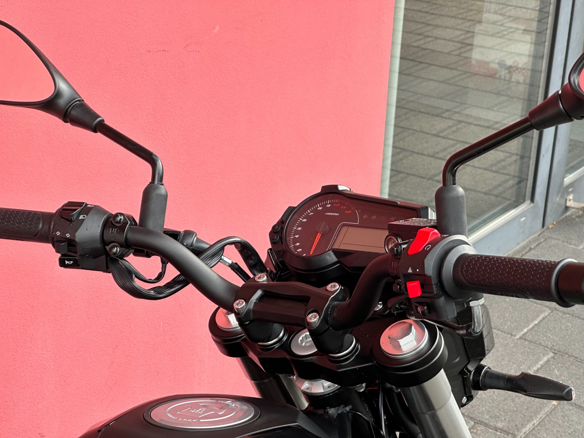 BENELLI TNT 125-showroom-element-1