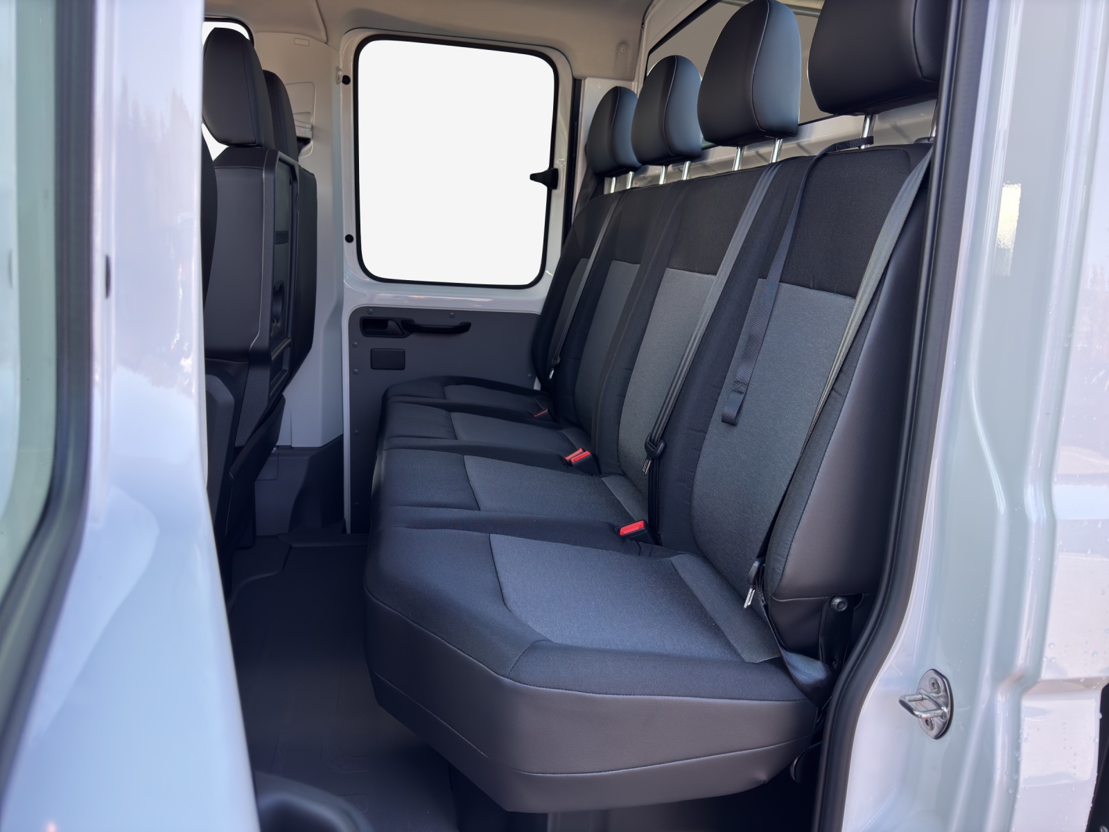VW Crafter 35 2.0 TDI Entry L4-image-11