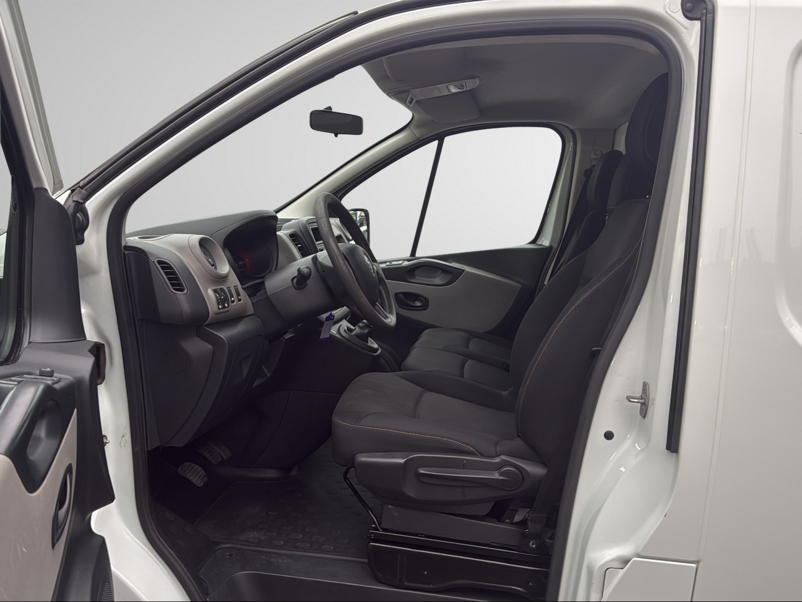 RENAULT Trafic 1.6 dCi 120 2.9t Business L1H1-image-11