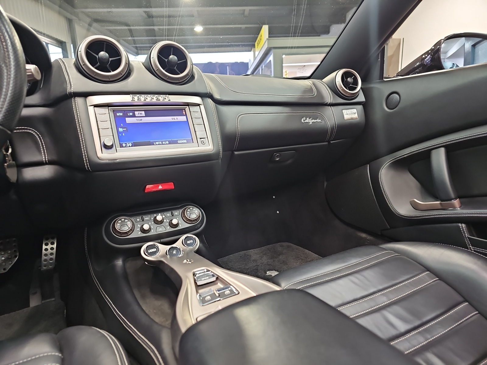 FERRARI California 4.3 V8-image-12