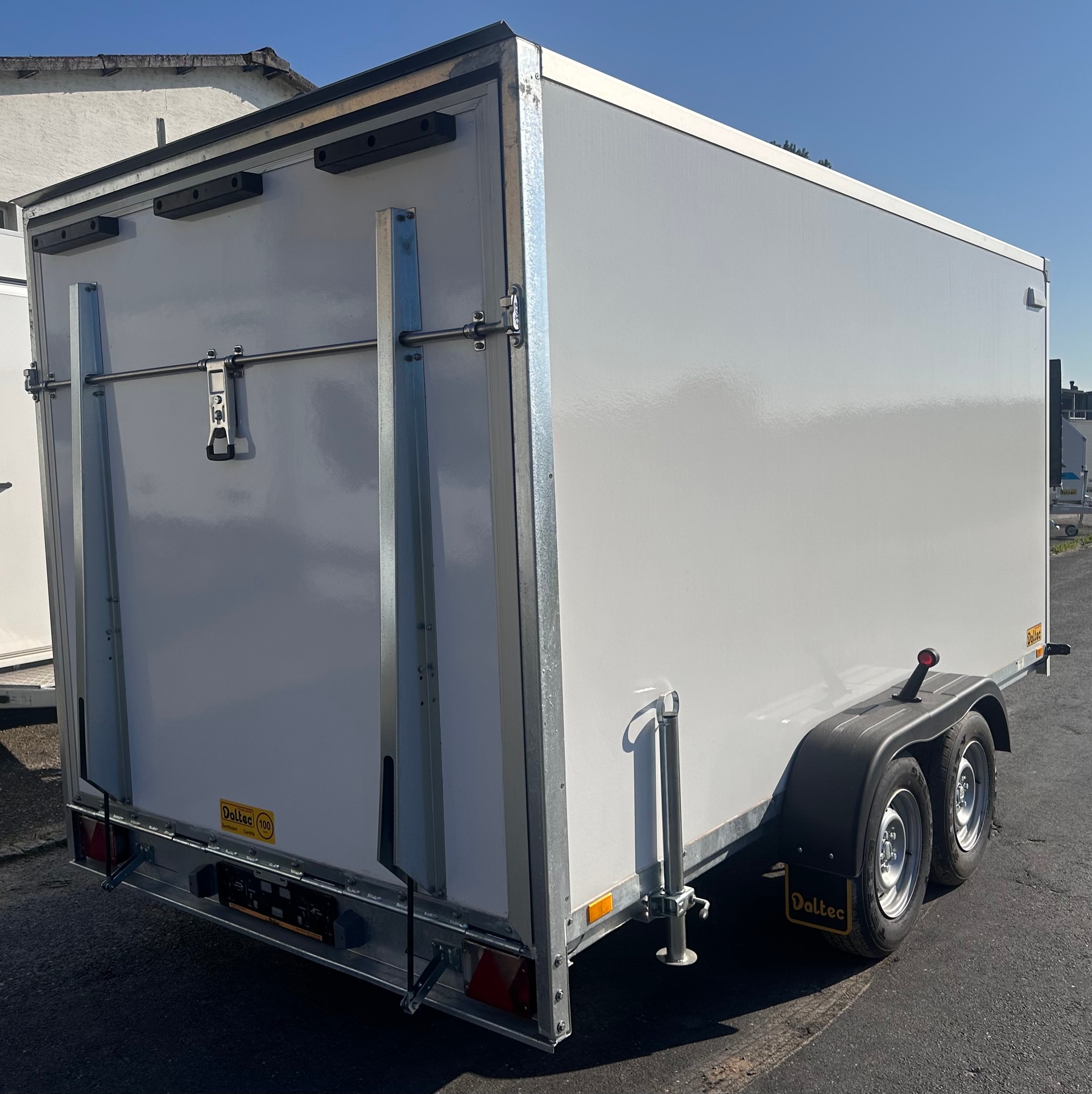 DALTEC Koffer VZ 27 BK aus Sandwichplatten, mit Heckrampe! Hochwertig-image-3