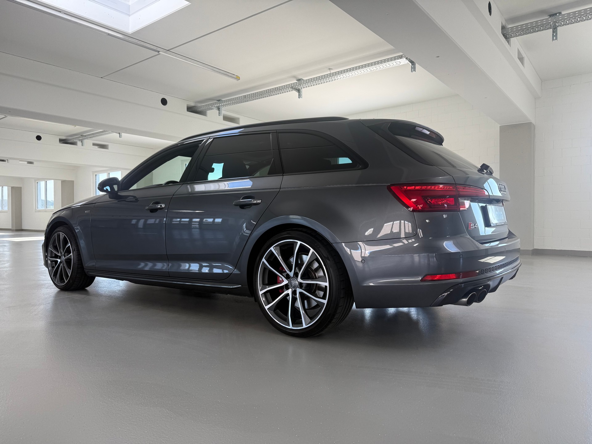 AUDI S4 Avant 3.0 TFSI quattro tiptronic-image-3