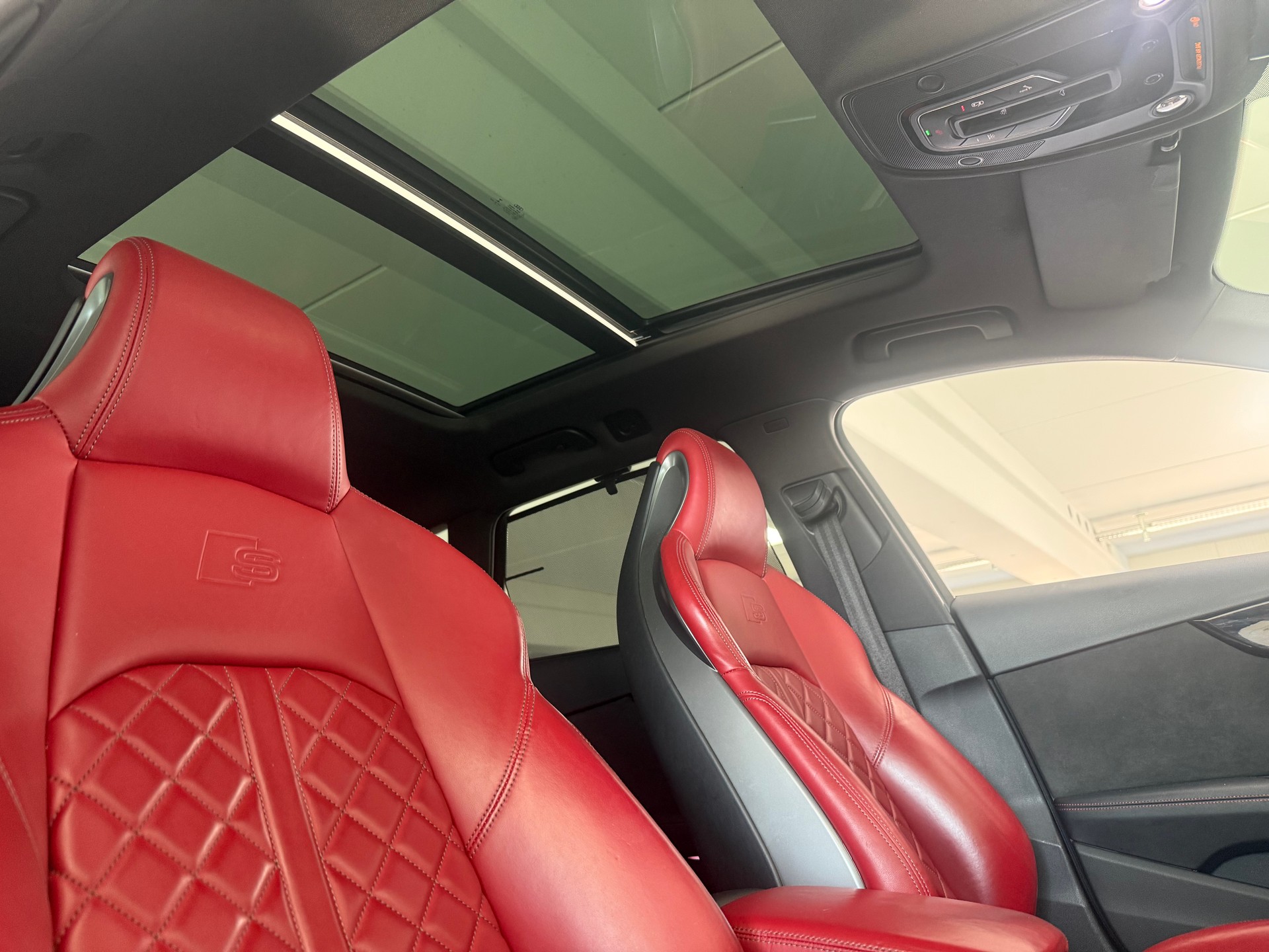 AUDI S4 Avant 3.0 TFSI quattro tiptronic-image-11