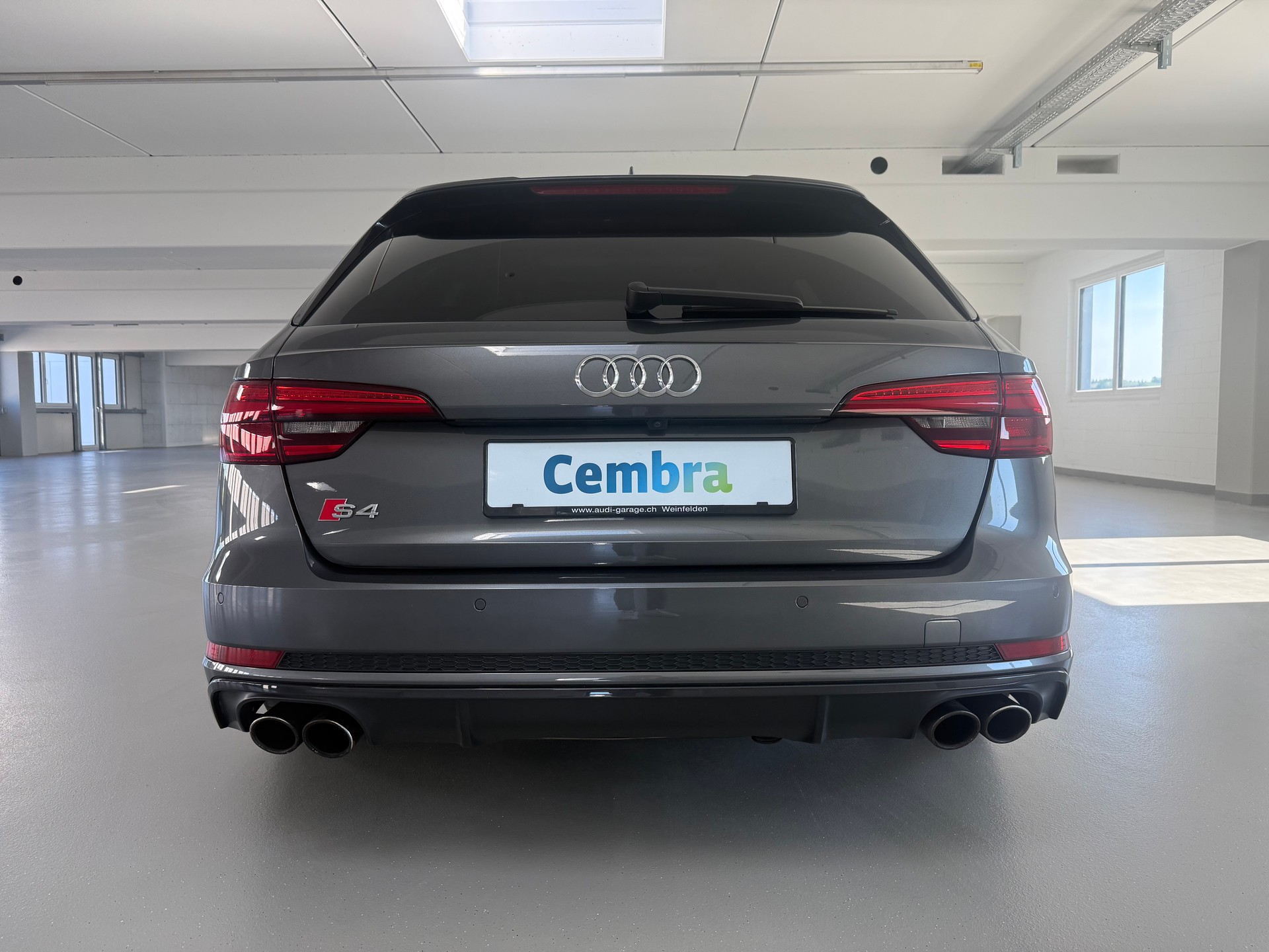 AUDI S4 Avant 3.0 TFSI quattro tiptronic-image-4