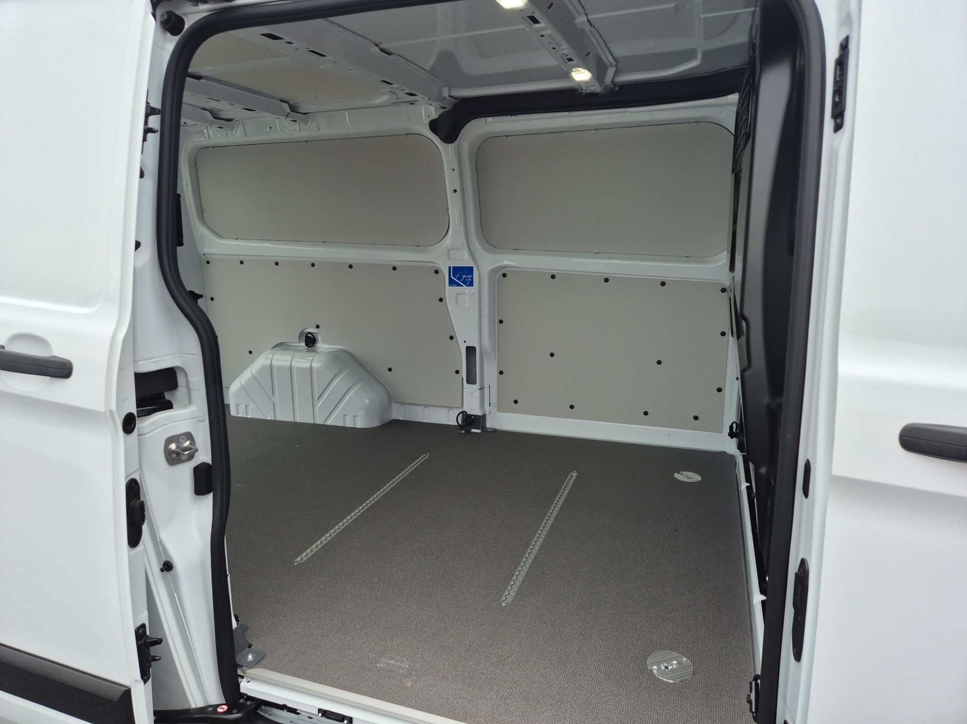FORD Transit Custom Van 300 L2H1 Trend-image-14