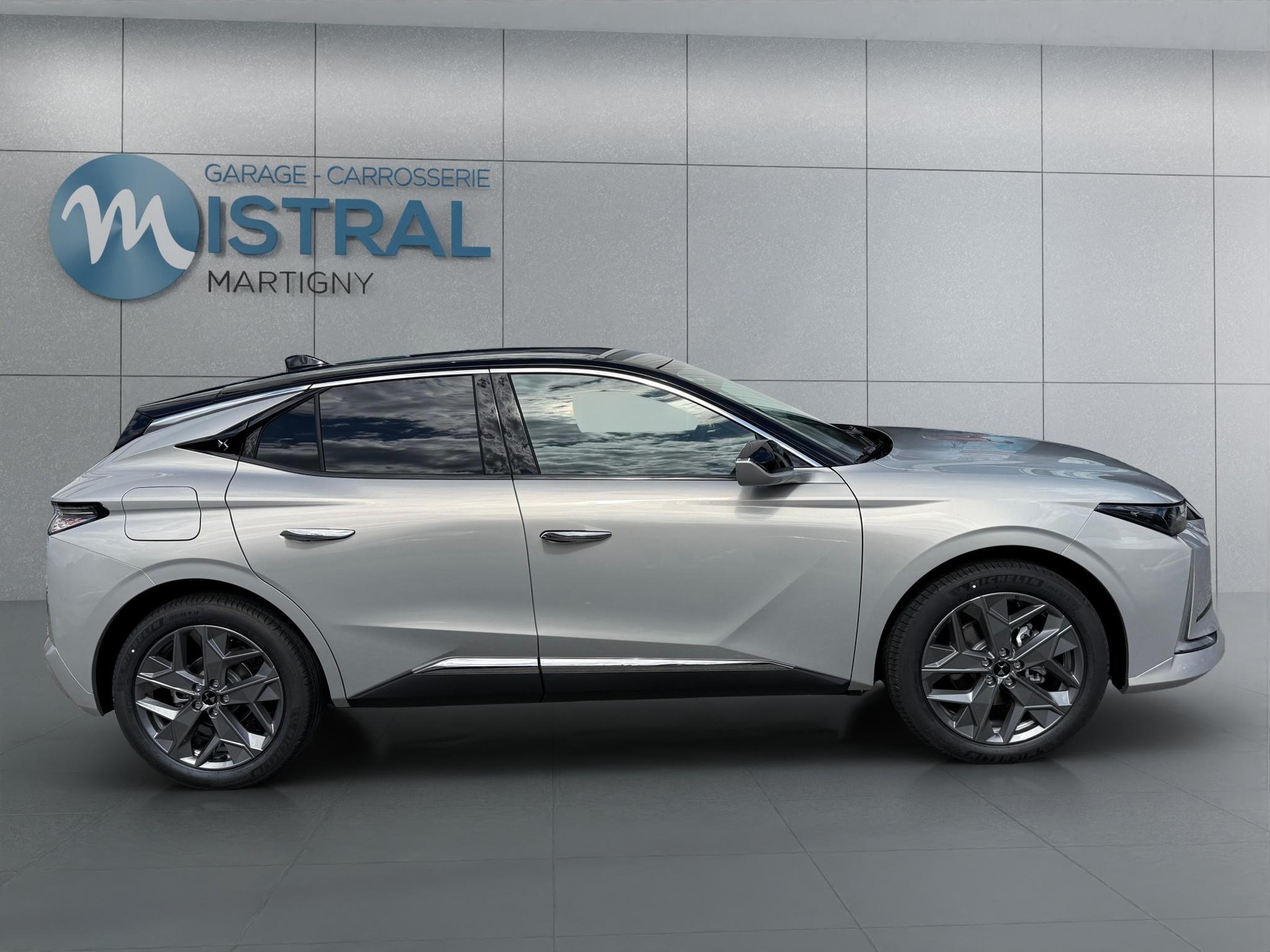 DS AUTOMOBILES 4 1.2 Hybrid Pallas-image-2