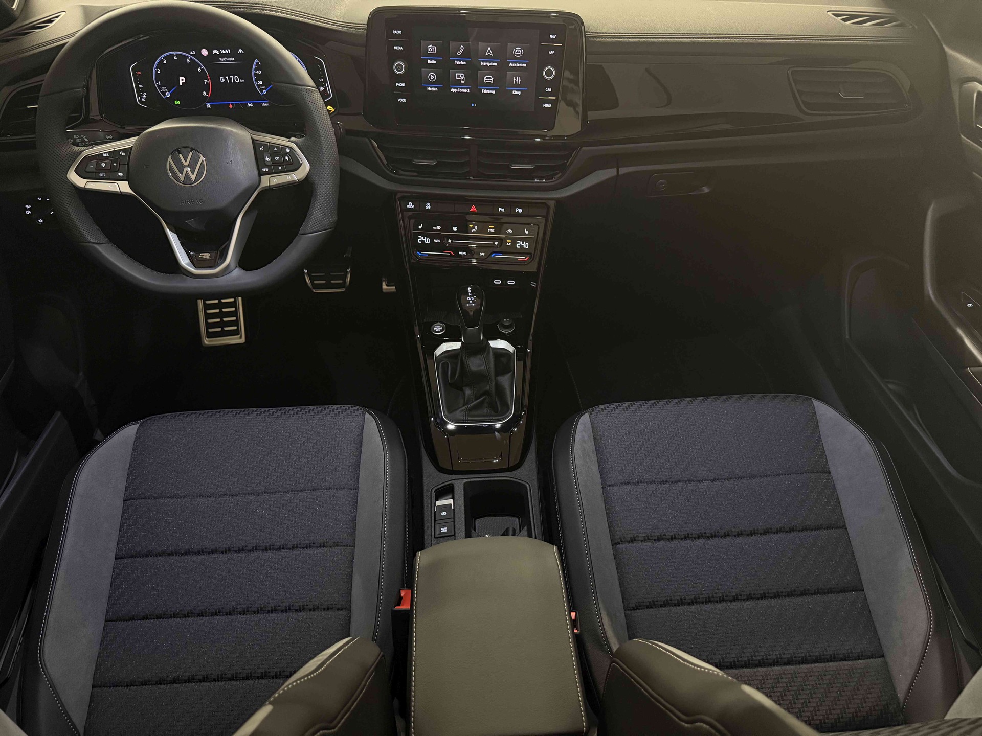 VW T-Roc Cabriolet 1.5 TSI EVO R-Line DSG-image-7