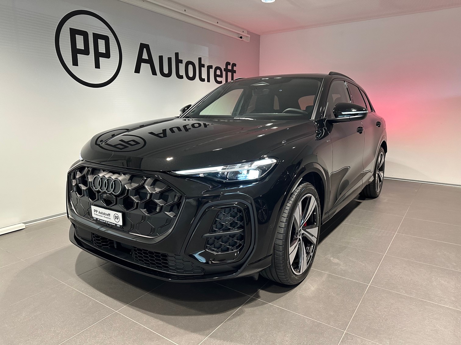 AUDI Q5 e-hybrid quattro 270 kW S-tronic-image-0