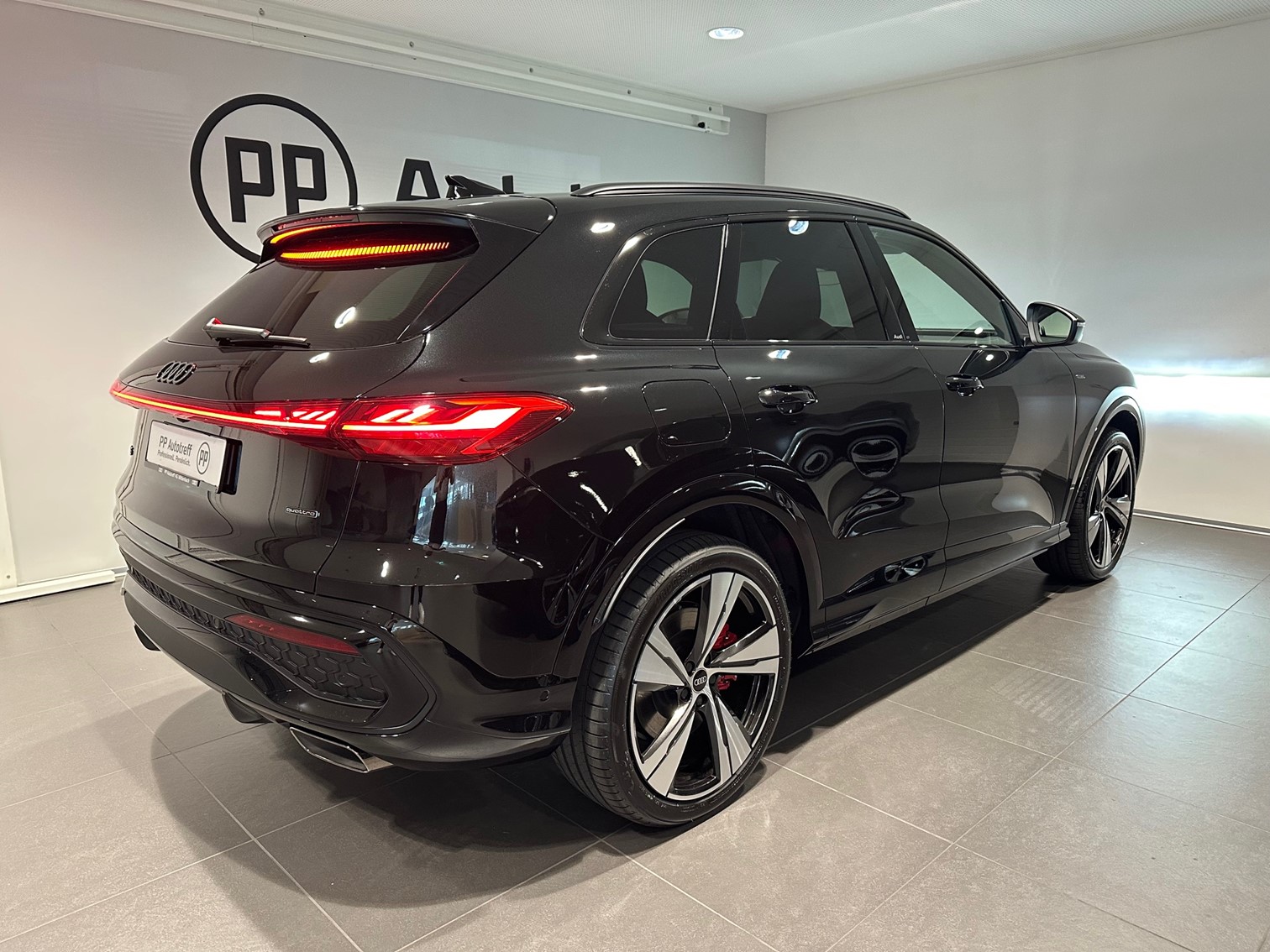 AUDI Q5 e-hybrid quattro 270 kW S-tronic-image-12