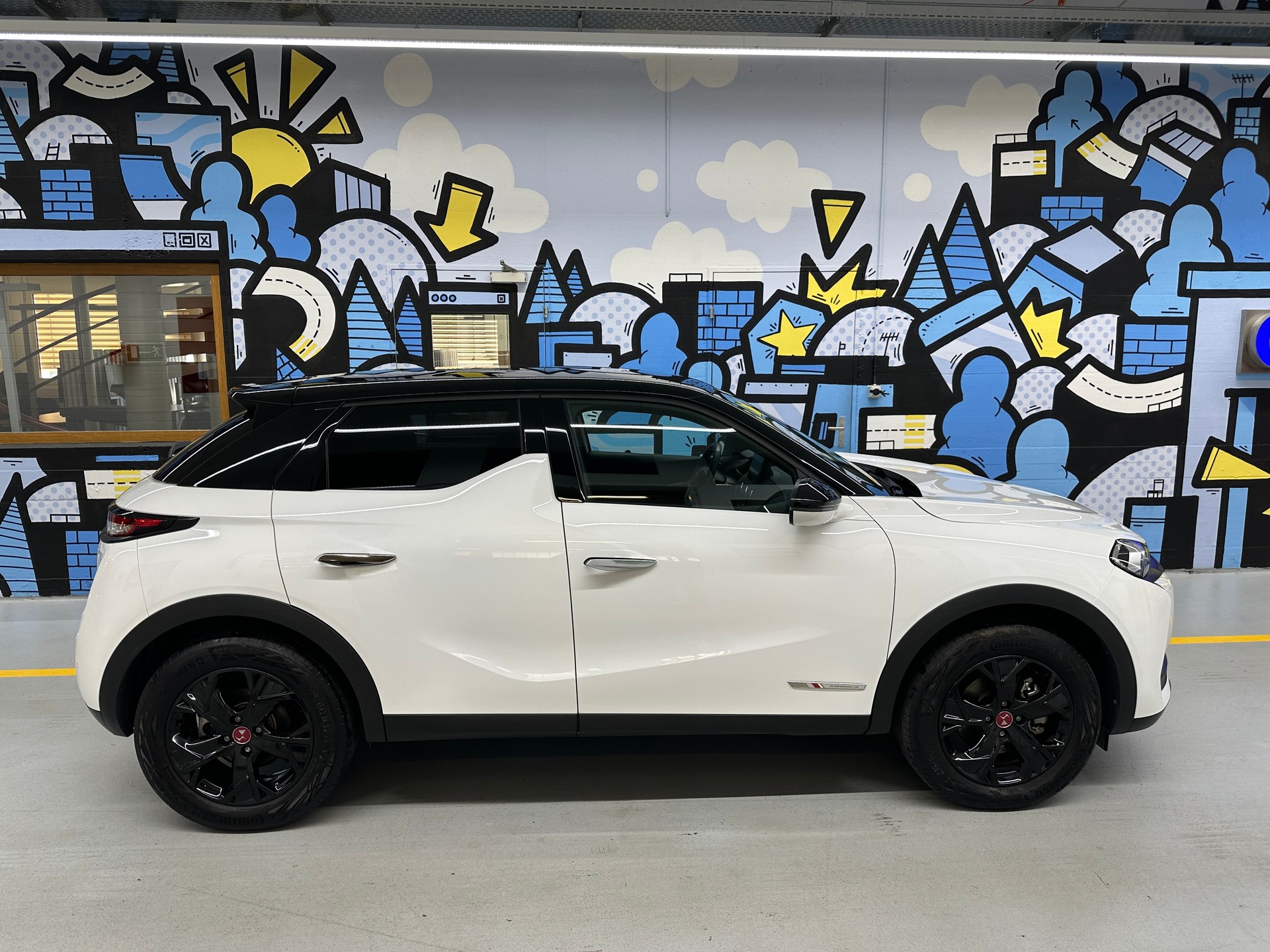 DS AUTOMOBILES DS 3 Crossback E-Tense 136 Performance Line-image-2